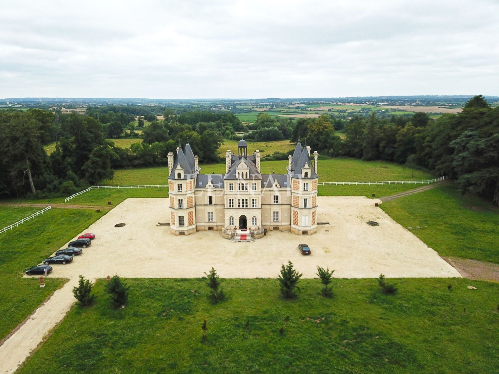 château 13 pièces en vente à ANGERS (49100)