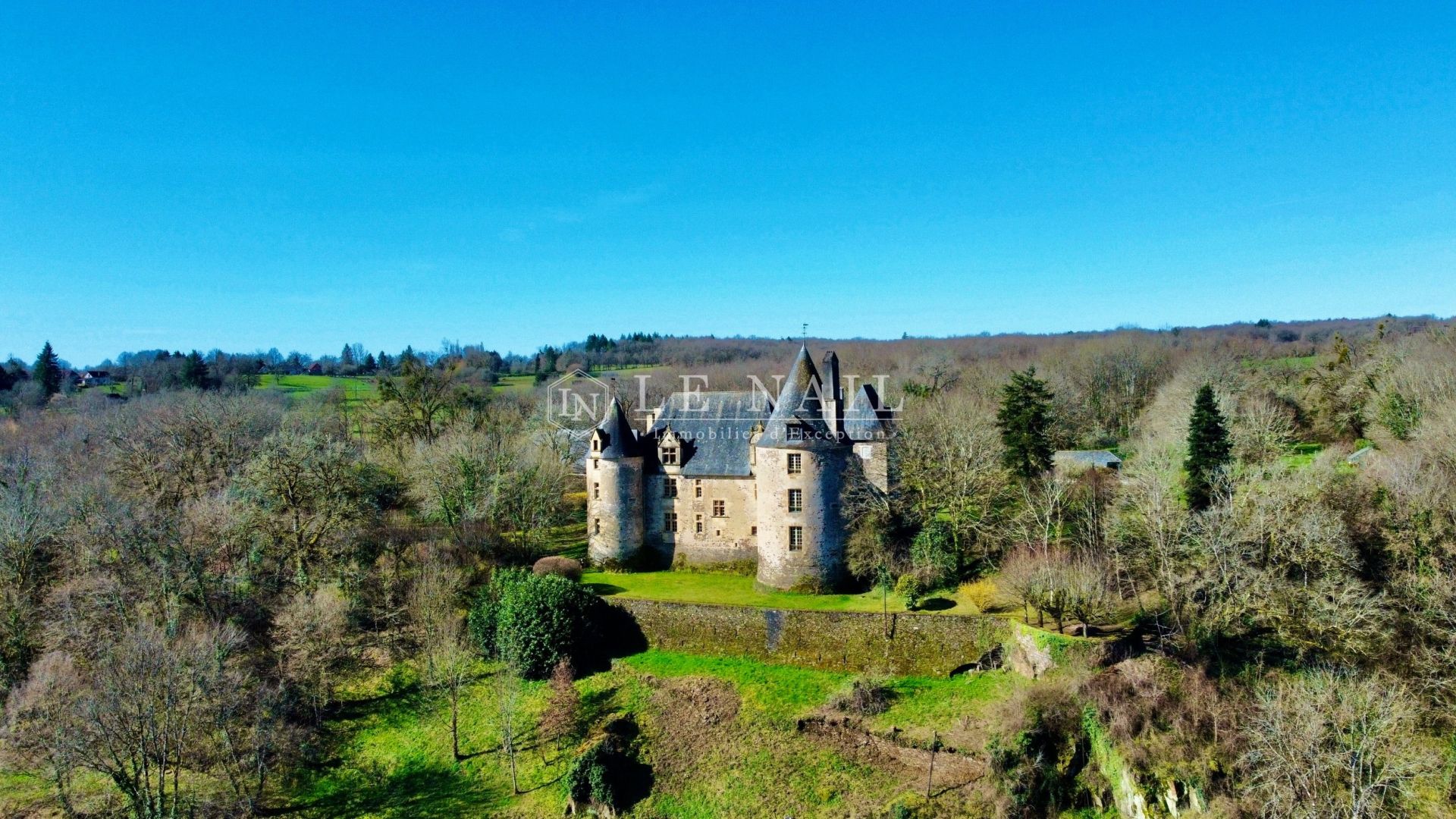 château 17 pièces en vente à PERIGUEUX (24000)