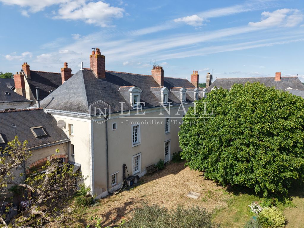 maison bourgeoise 18 pièces en vente à CHATEAUNEUF SUR SARTHE (49330) - Plus de details