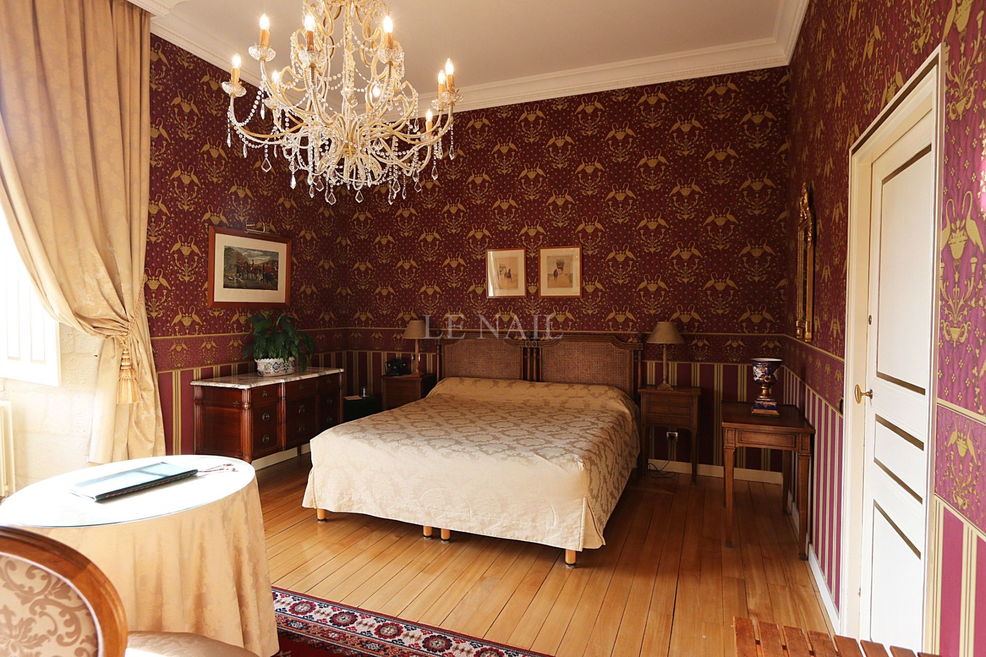 castle 30 rooms for sale on LA ROCHE SUR YON (85000)