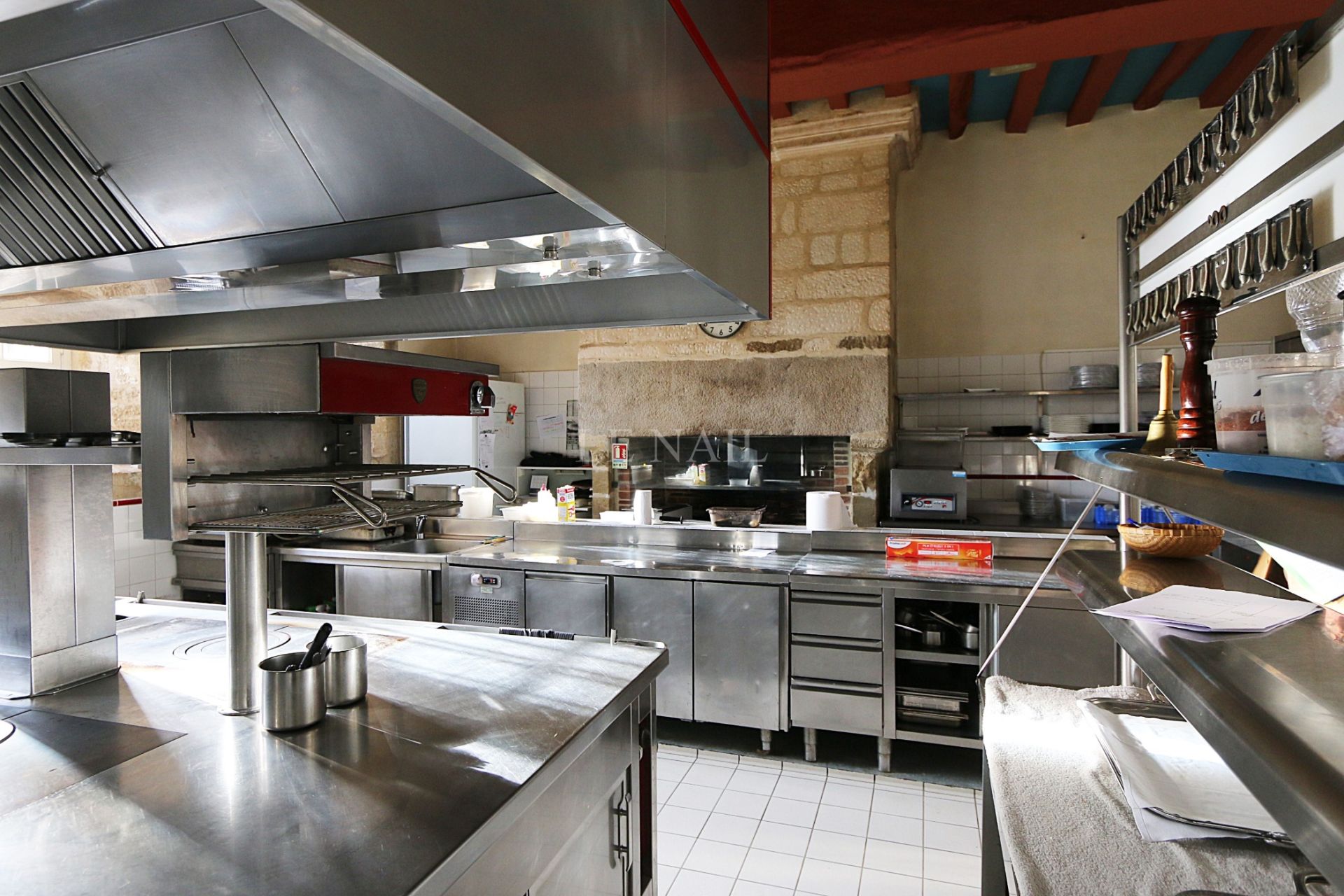 château 30 pièces en vente à LA ROCHE SUR YON (85000)