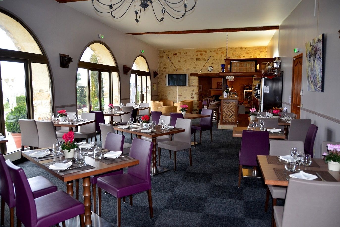 castle 10 rooms for sale on Voulx (77940)