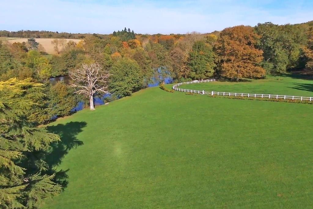 château 15 pièces en vente à CHATEAU GONTIER (53200)