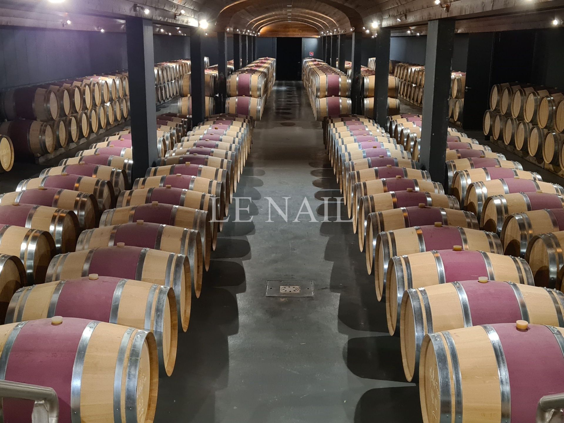 wine estate 8 rooms for sale on BORDEAUX (33000)