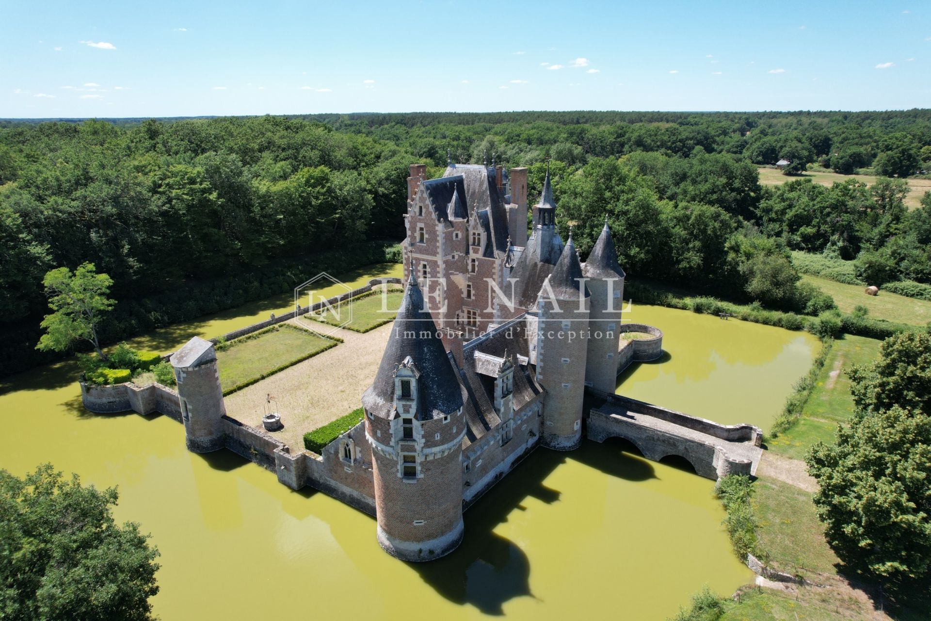 château 18 pièces en vente à ROMORANTIN LANTHENAY (41200)