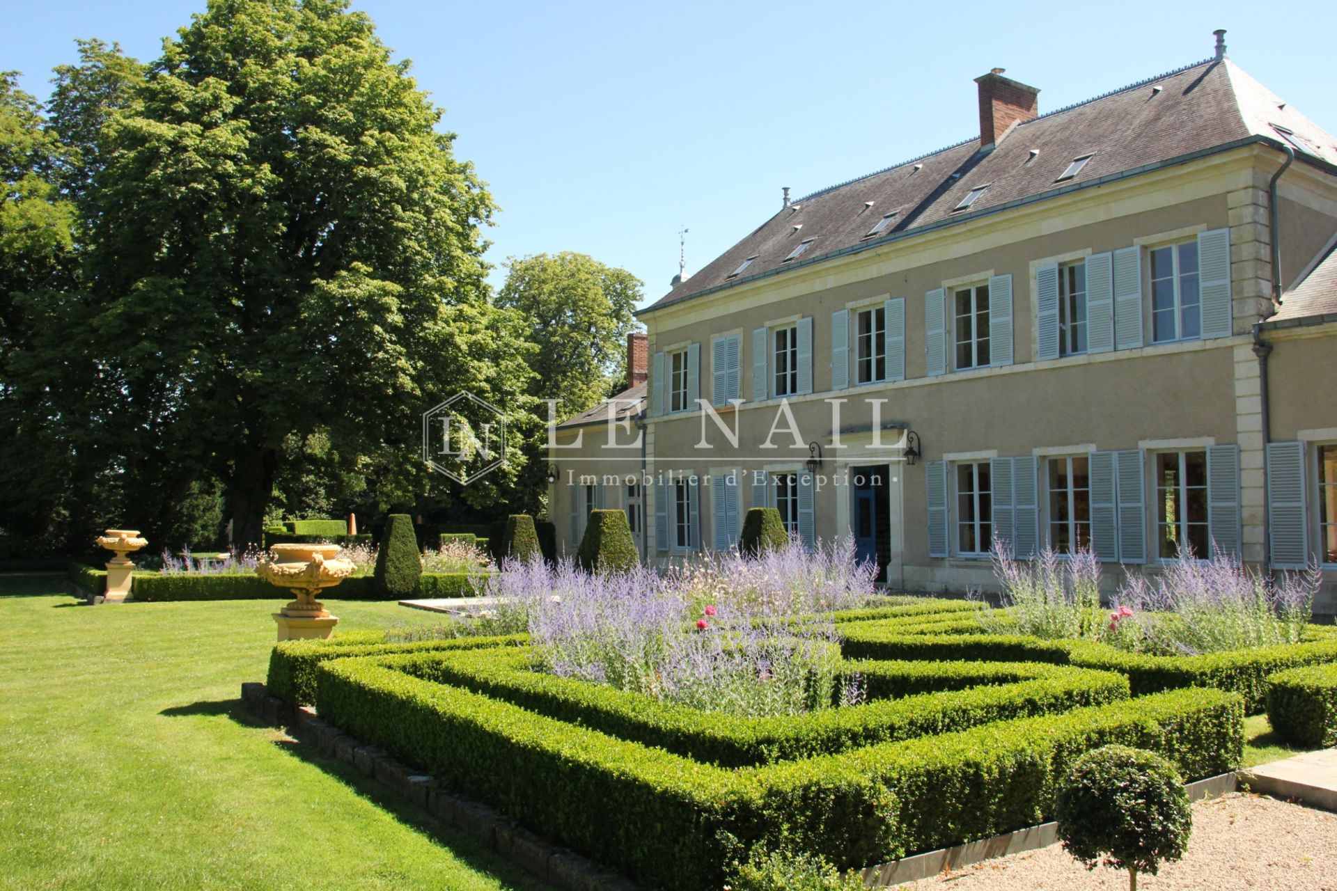 For sale Castle Vierzon (18100)