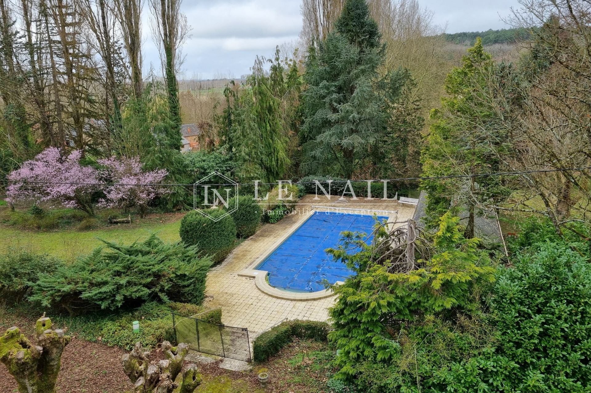 mansion 12 rooms for sale on MONTVAL SUR LOIR (72500)