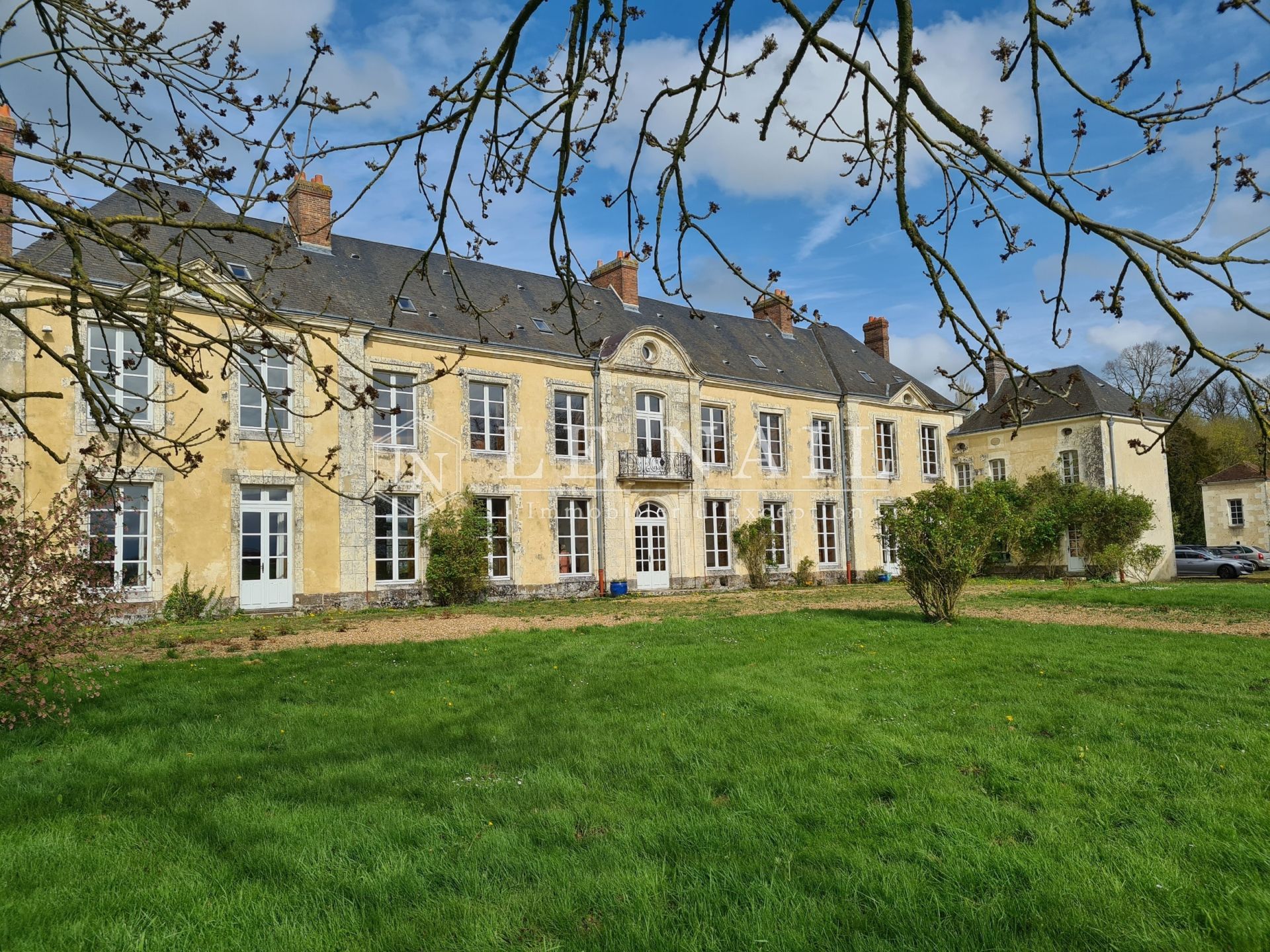 castle 15 rooms for sale on NOGENT LE ROTROU (28400)