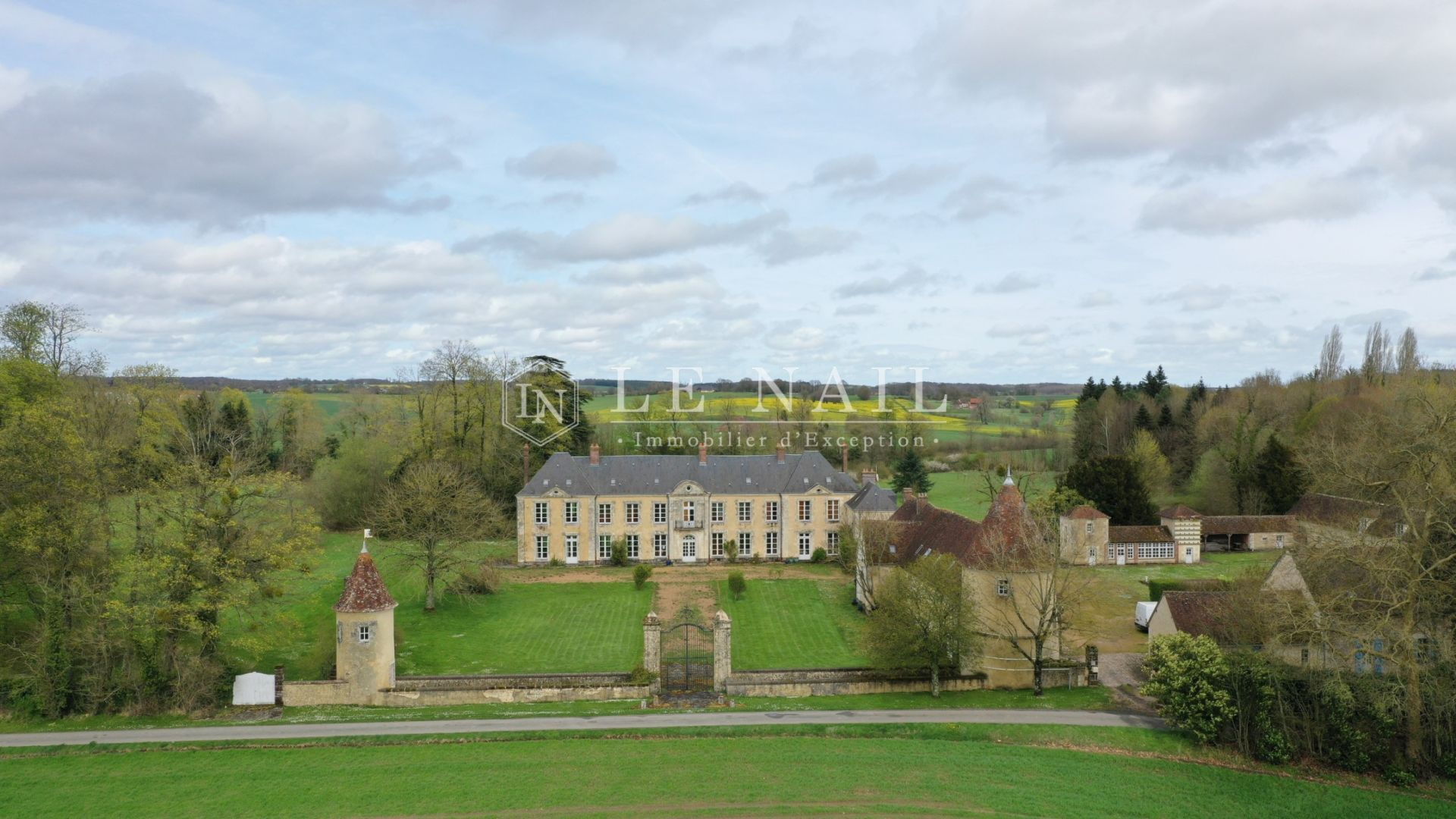 castle 15 rooms for sale on NOGENT LE ROTROU (28400)