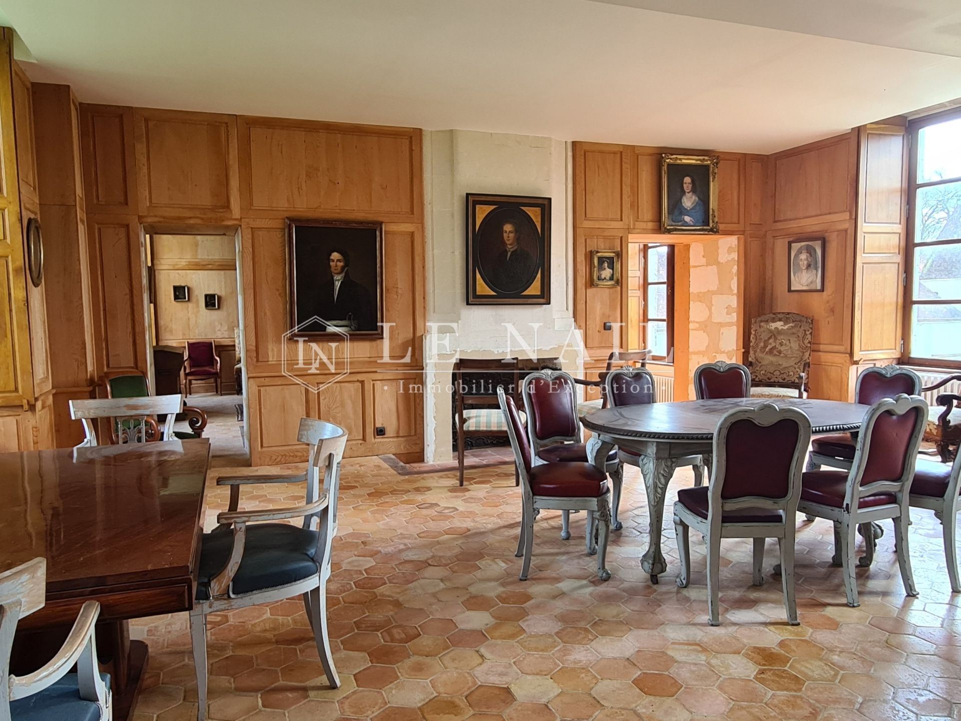 castle 15 rooms for sale on NOGENT LE ROTROU (28400)