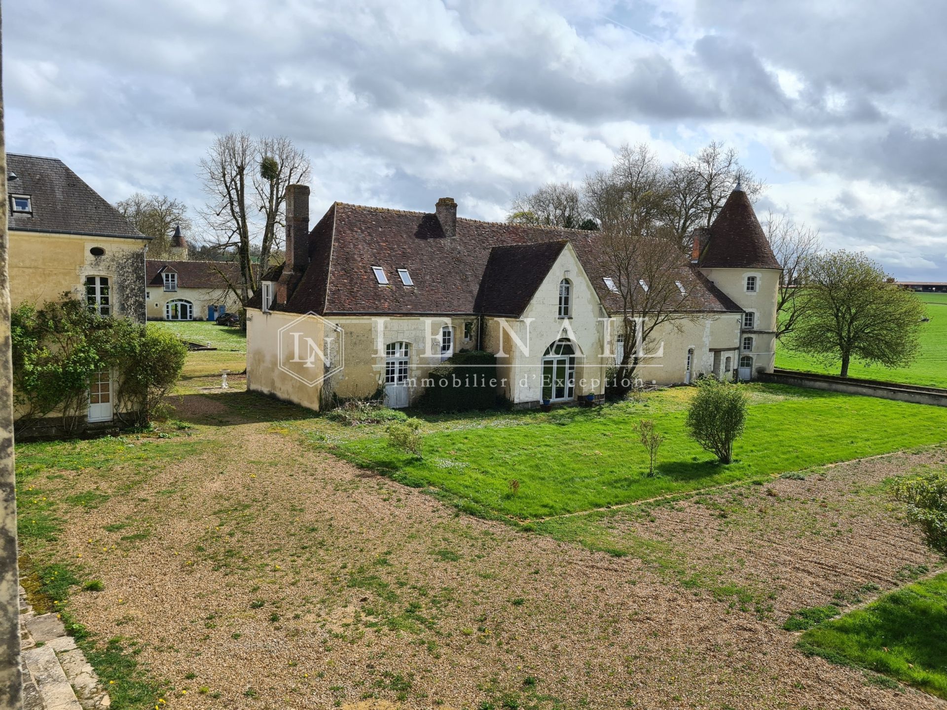 castle 15 rooms for sale on NOGENT LE ROTROU (28400)