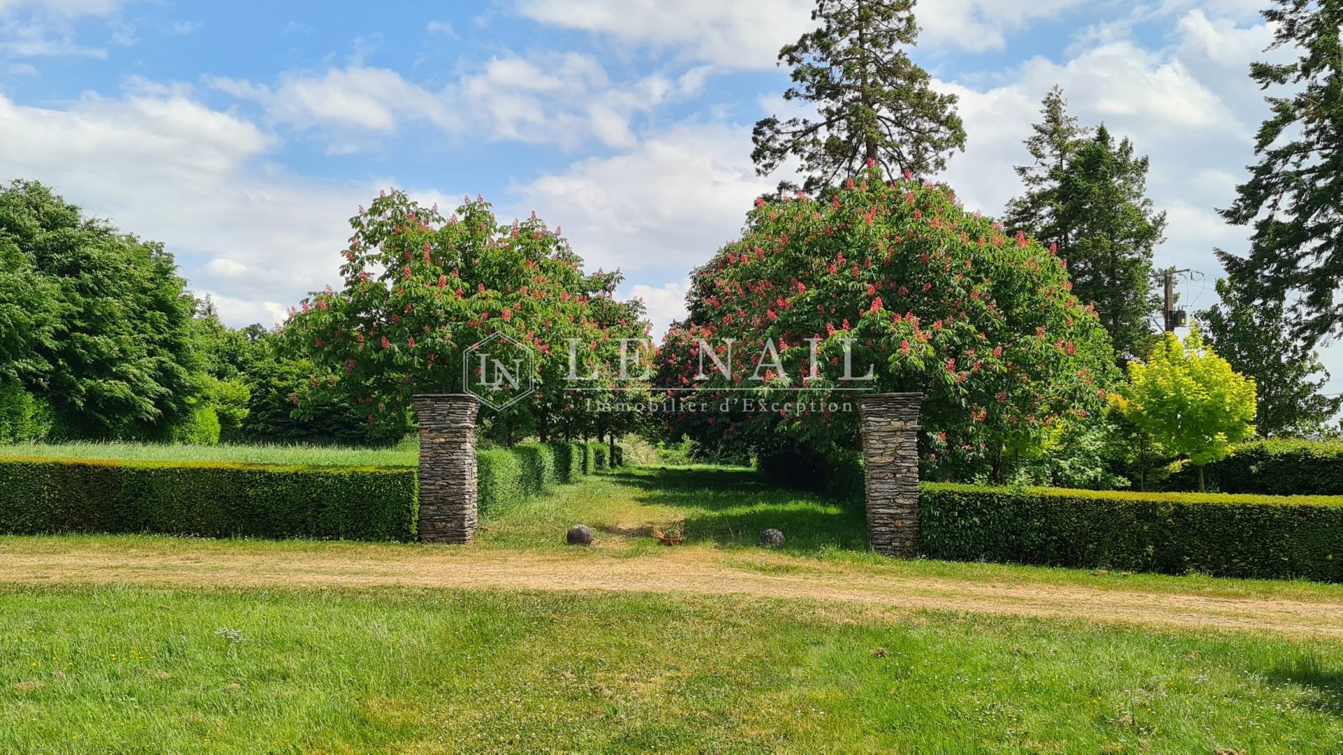 château 19 pièces en vente à PLOERMEL (56800)