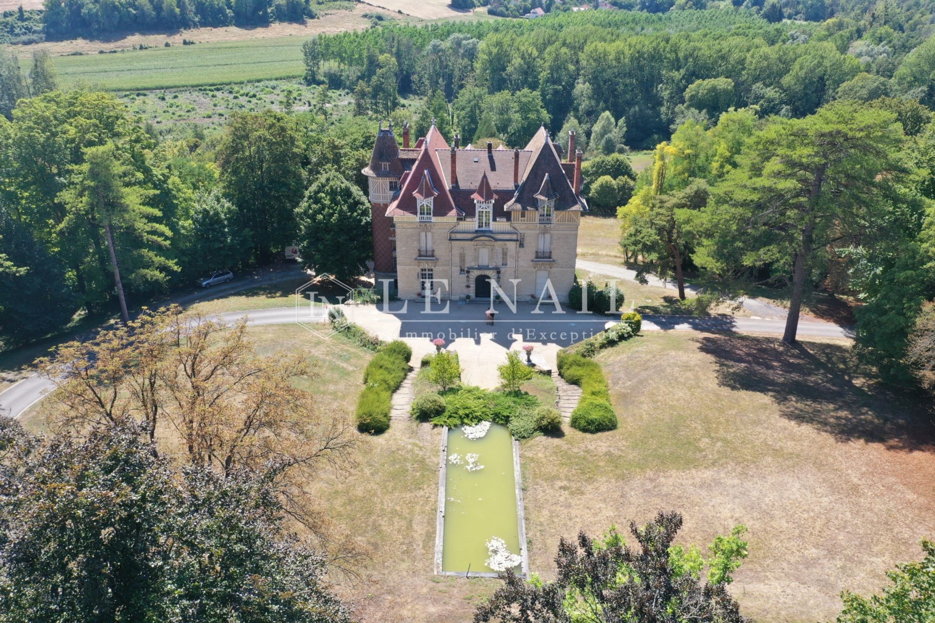 castle 13 rooms for sale on MEAUX (77100)