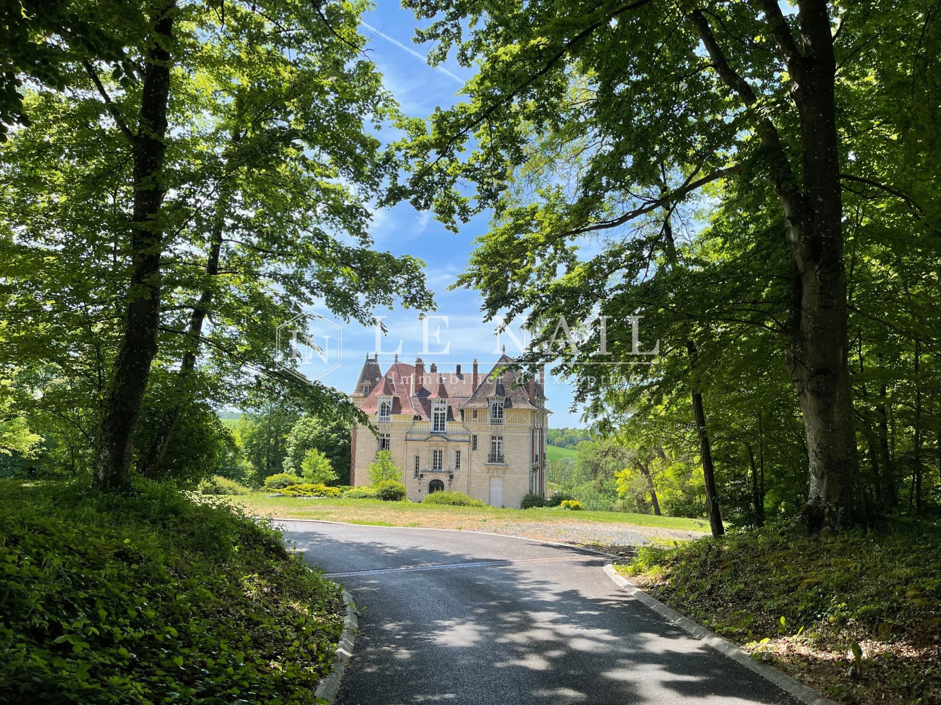 castle 13 rooms for sale on MEAUX (77100)