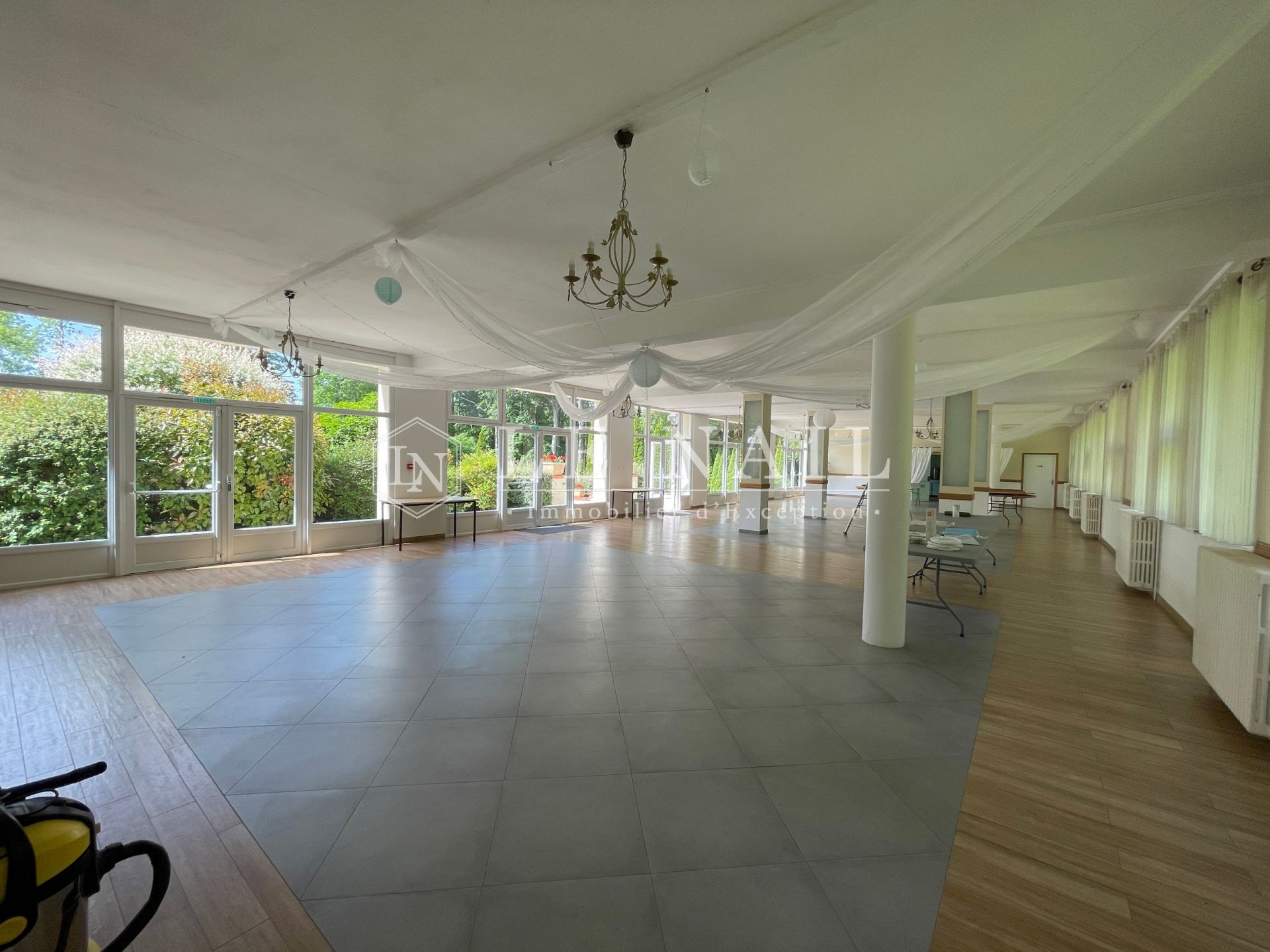 castle 13 rooms for sale on MEAUX (77100)