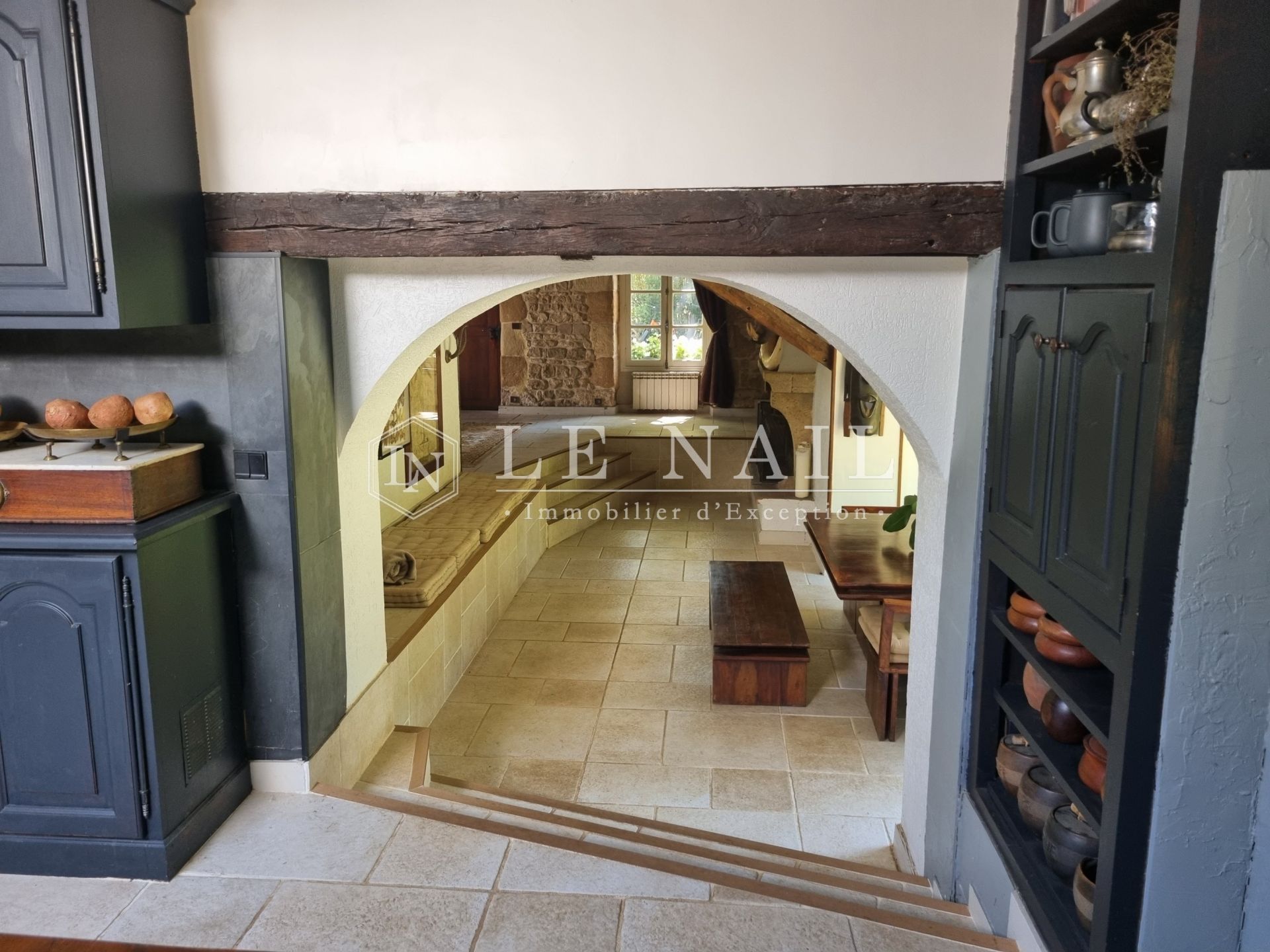 property 8 rooms for sale on VIERZON (18100)