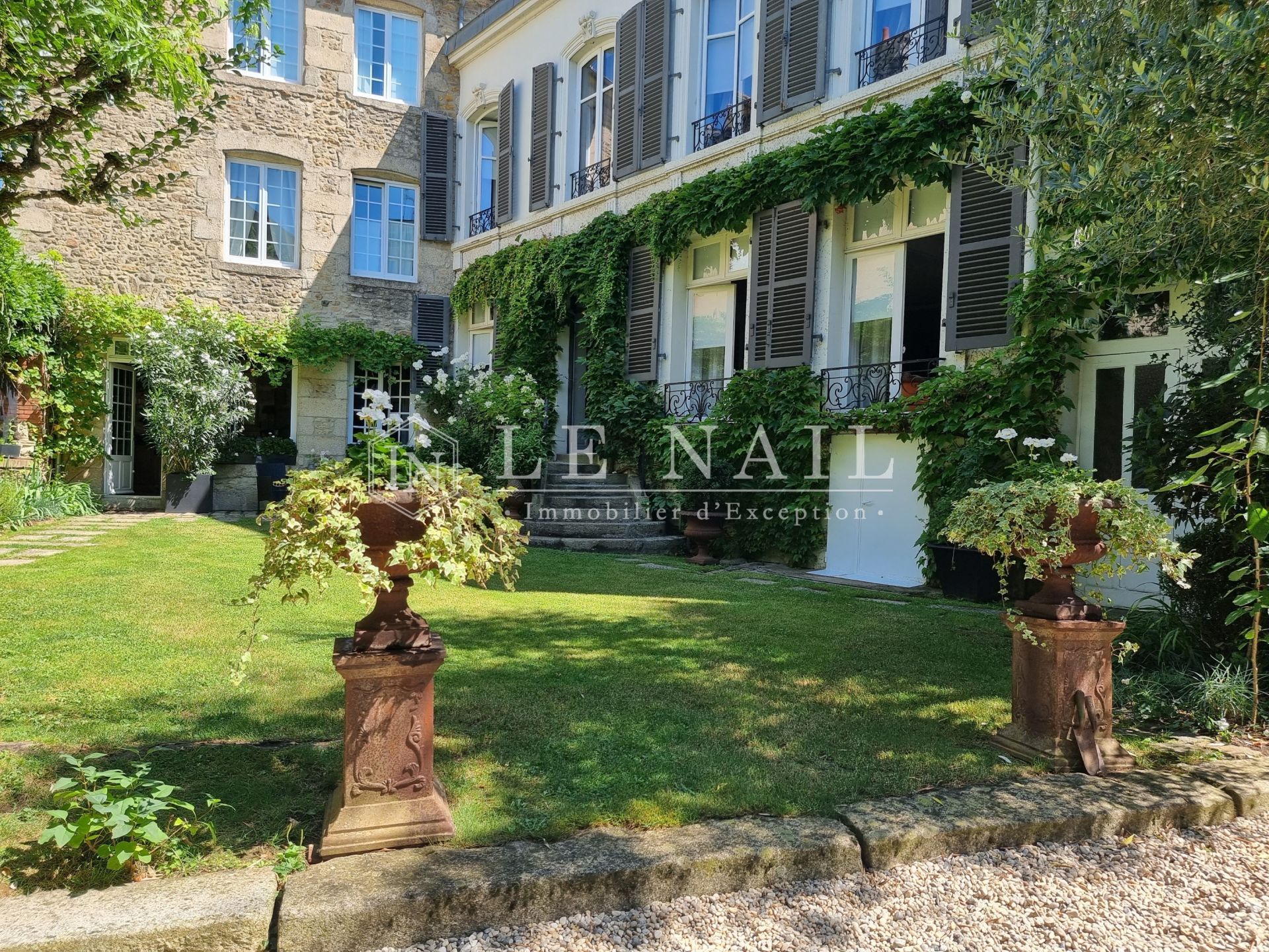 mansion (hôtel particulier) 8 rooms for sale on ALENCON (61000)