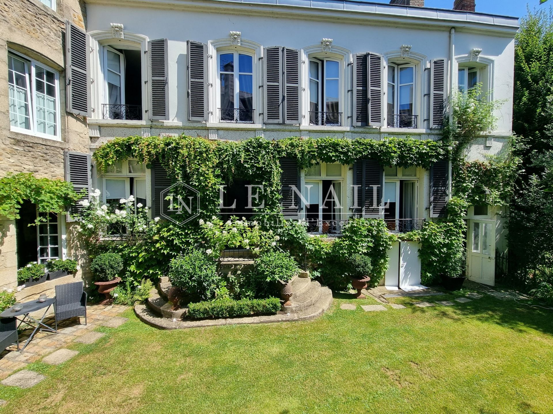 mansion (hôtel particulier) 8 rooms for sale on ALENCON (61000)