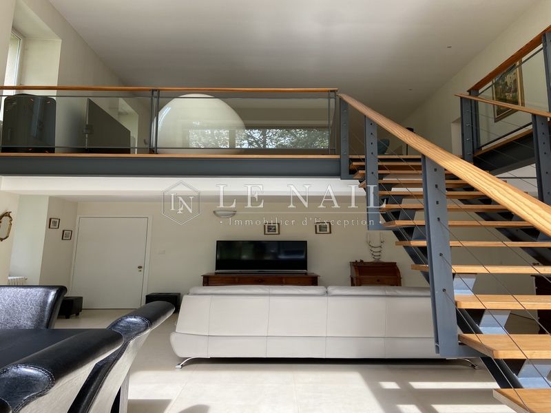 wine estate 14 rooms for sale on BORDEAUX (33000)