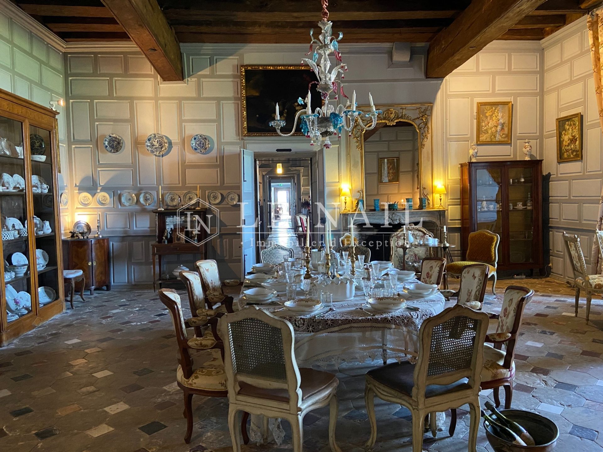 castle 44 rooms for sale on BORDEAUX (33000)