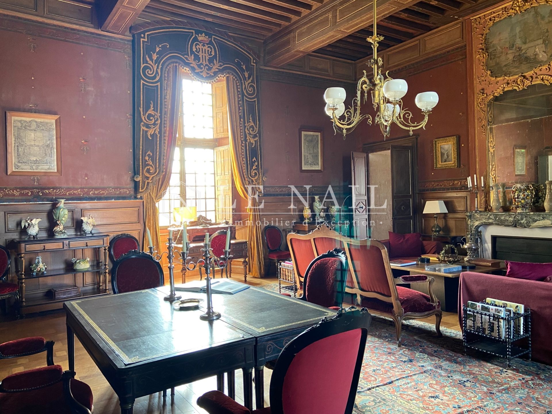 castle 44 rooms for sale on BORDEAUX (33000)
