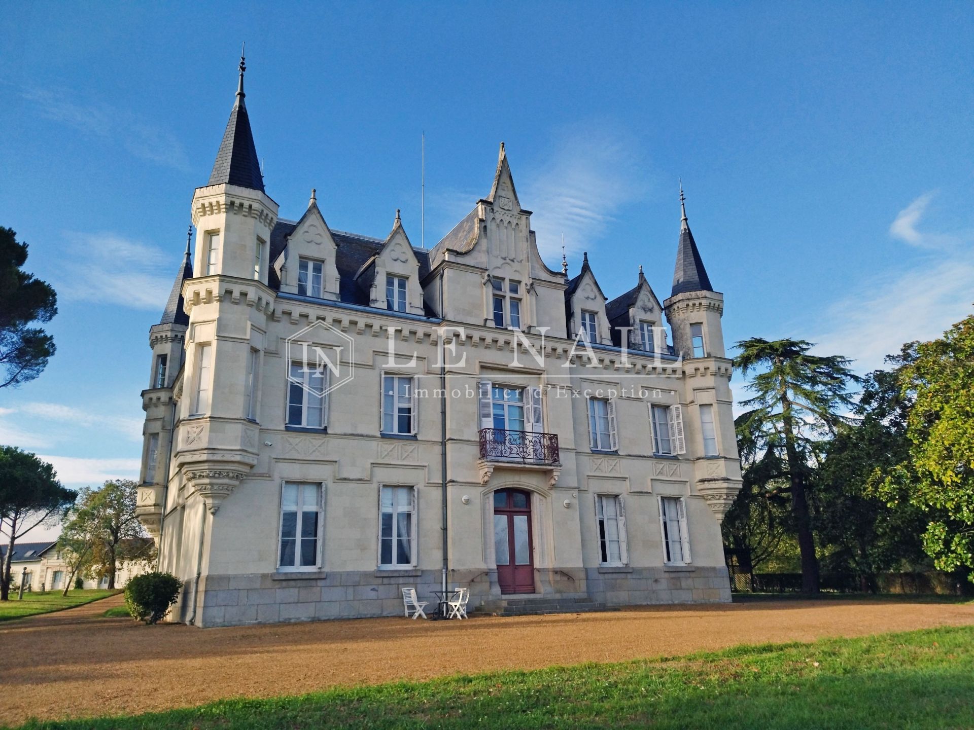 castle 21 rooms for sale on ANGERS (49100)