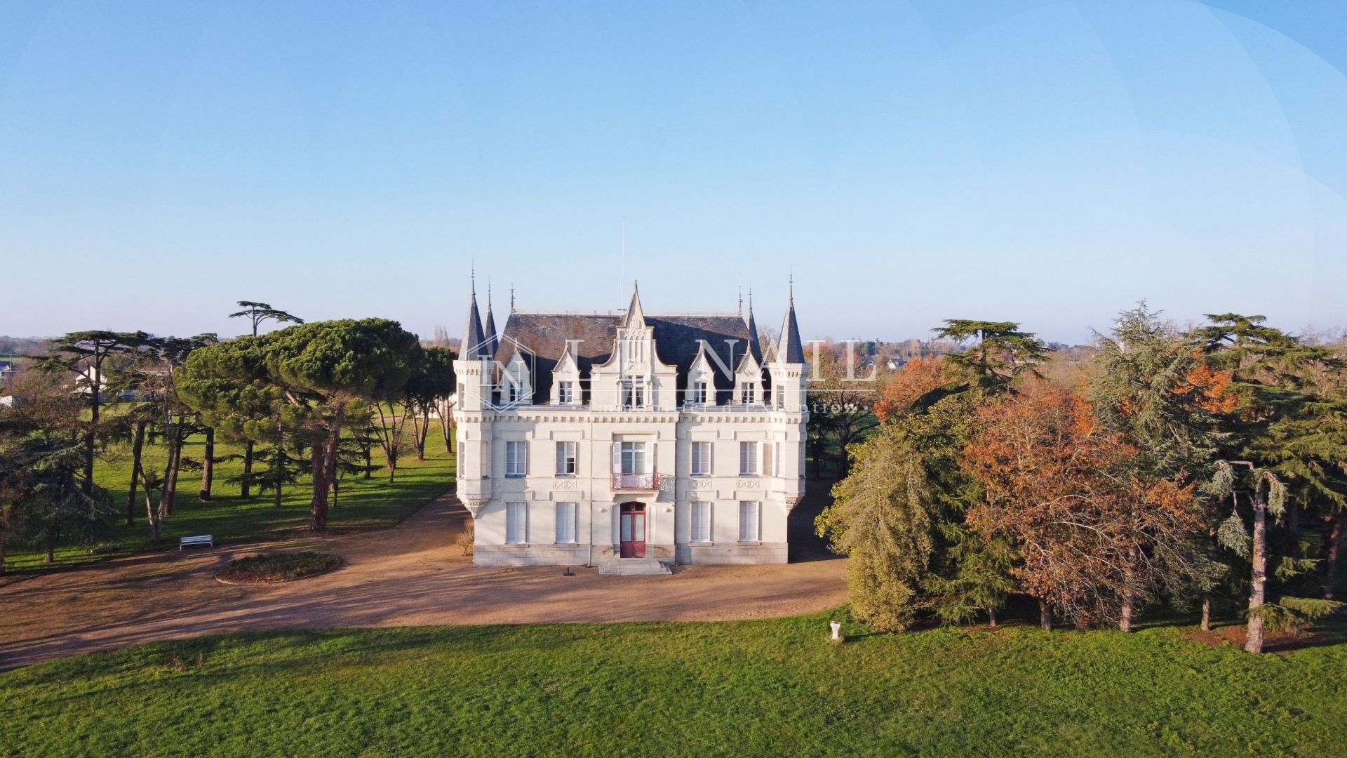 castle 21 rooms for sale on ANGERS (49100)