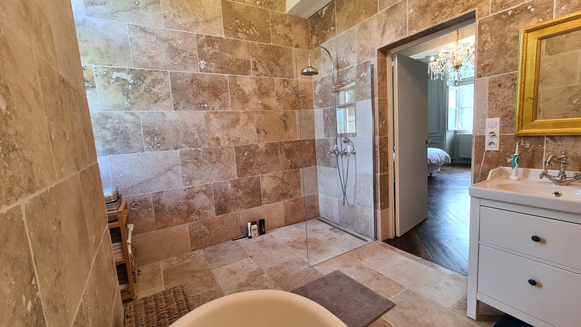 castle 11 rooms for sale on VALENCAY (36600)