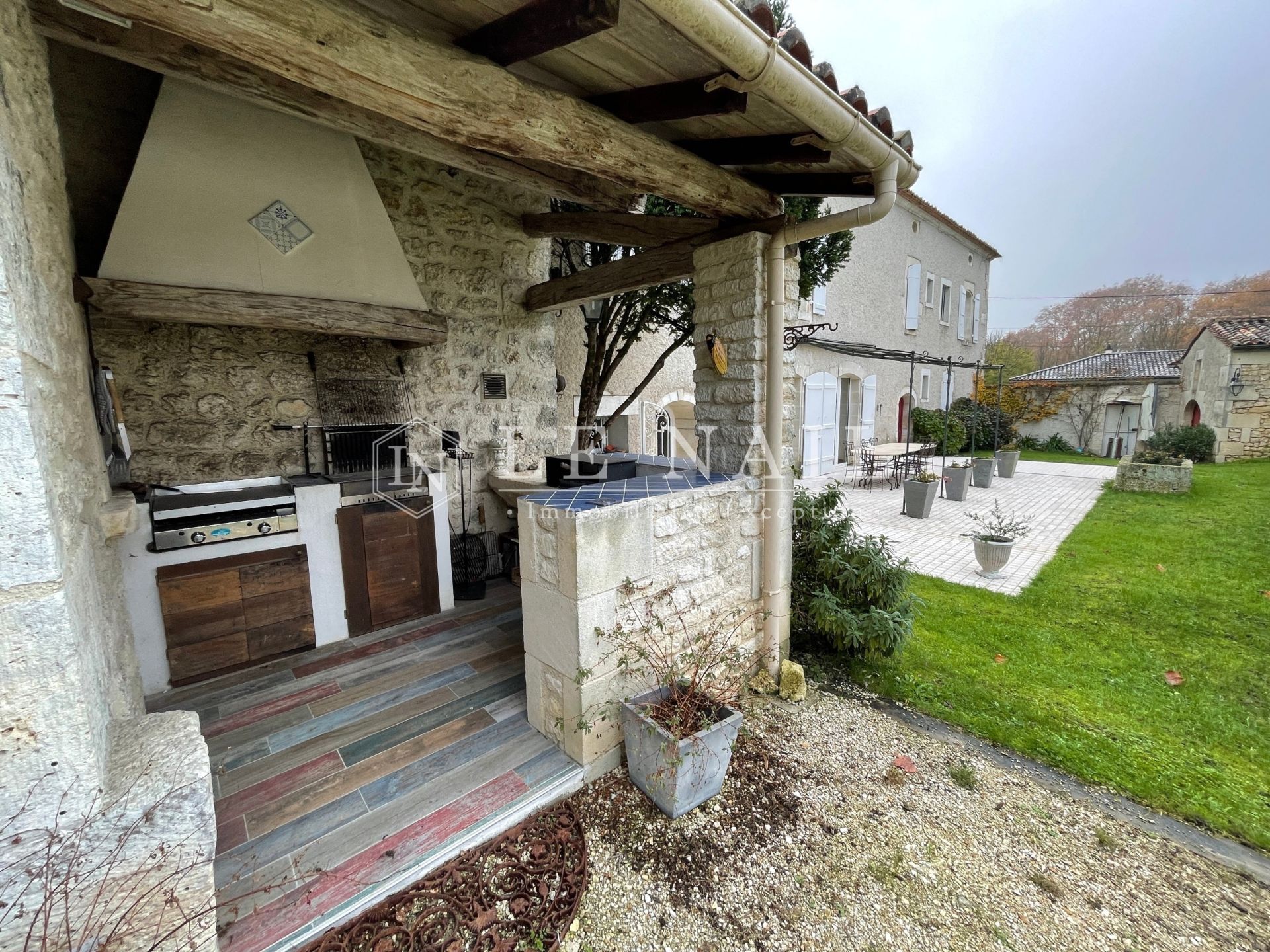 house 8 rooms for sale on ANGOULEME (16000)