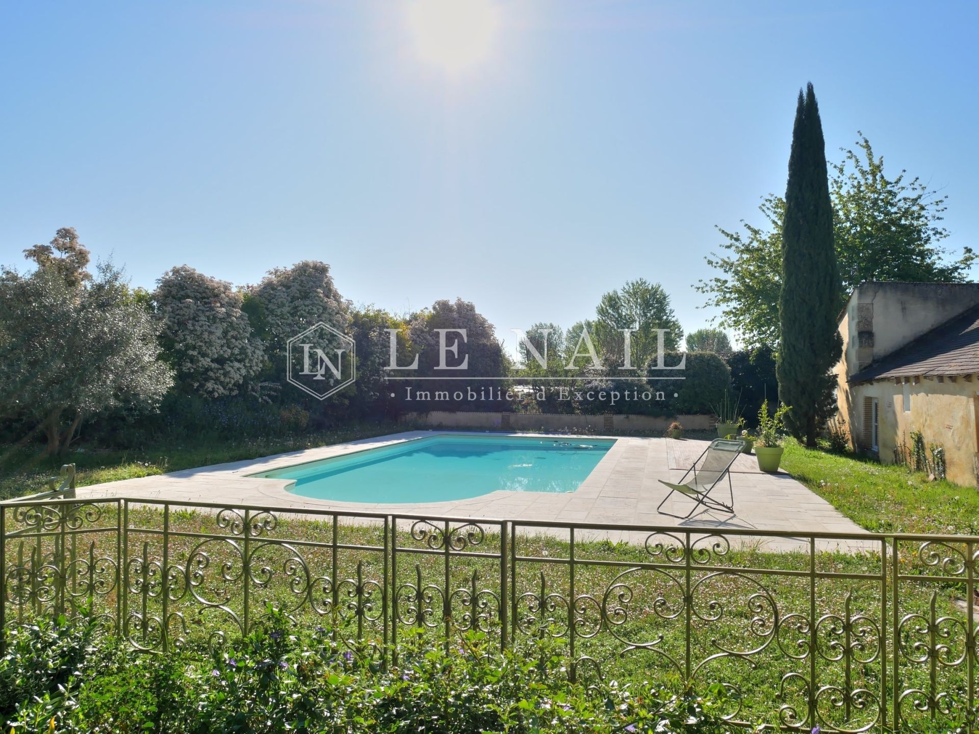 mansion 16 rooms for sale on BERGERAC (24100)