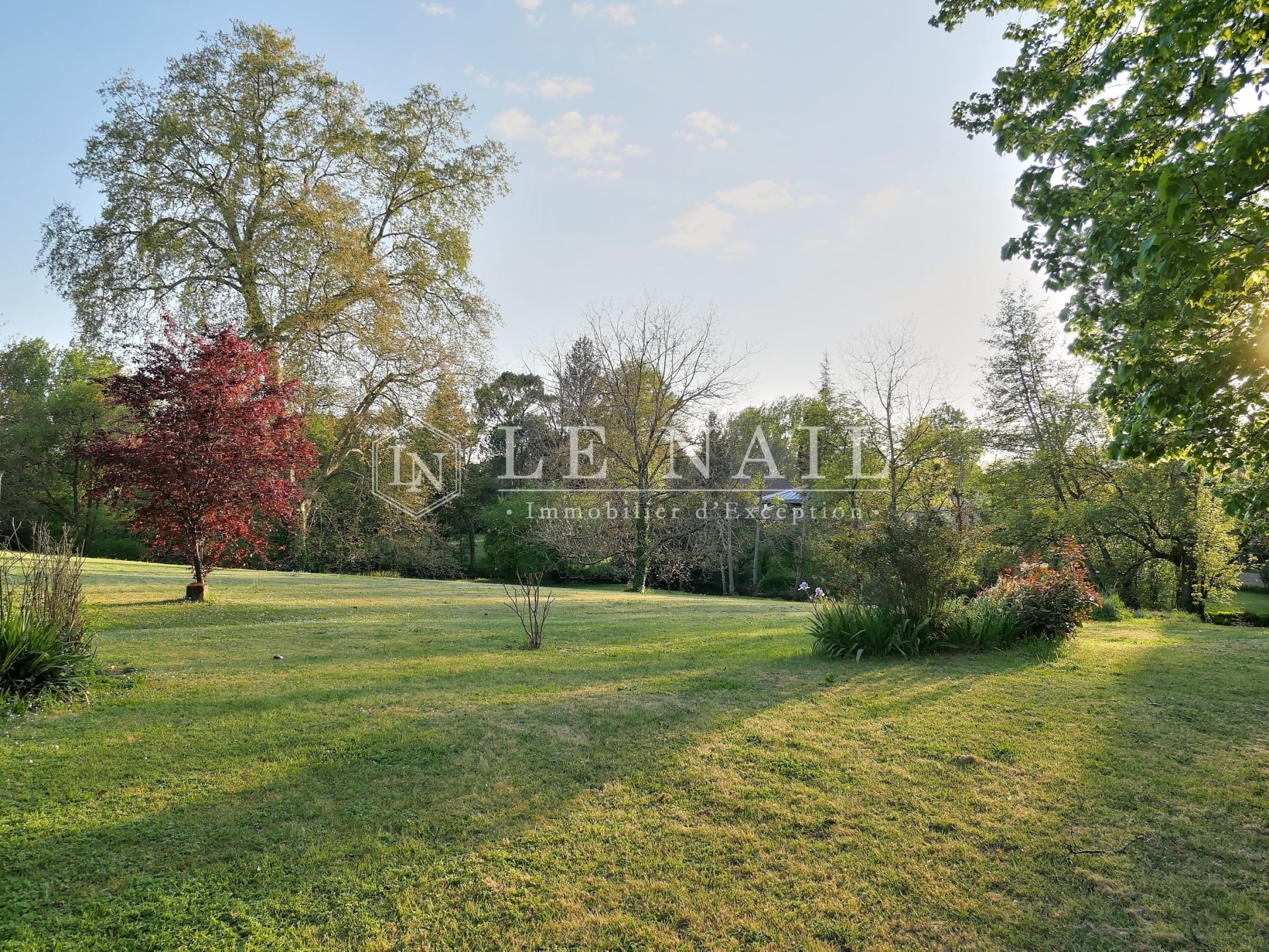 mansion 16 rooms for sale on BERGERAC (24100)