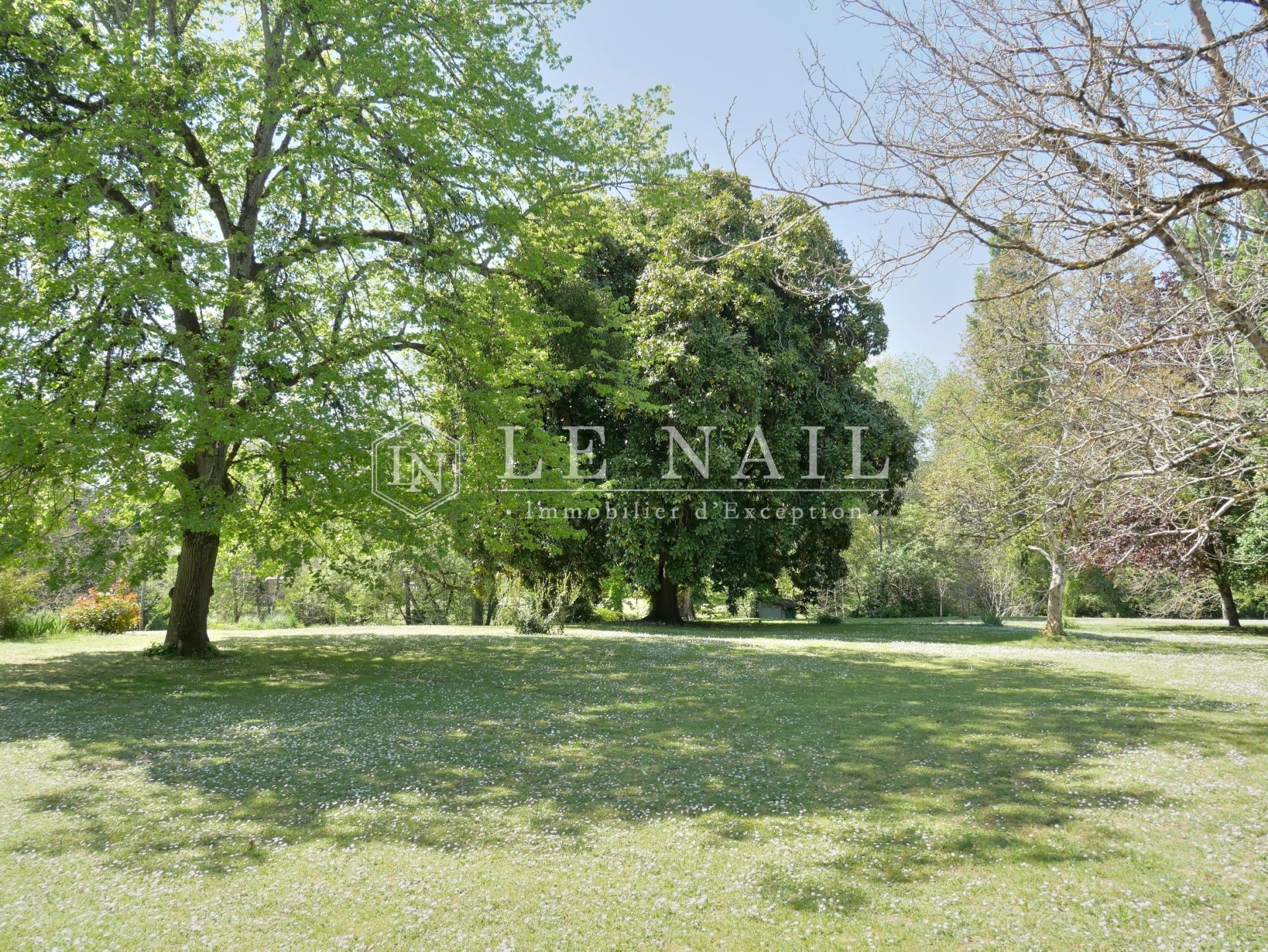 mansion 16 rooms for sale on BERGERAC (24100)