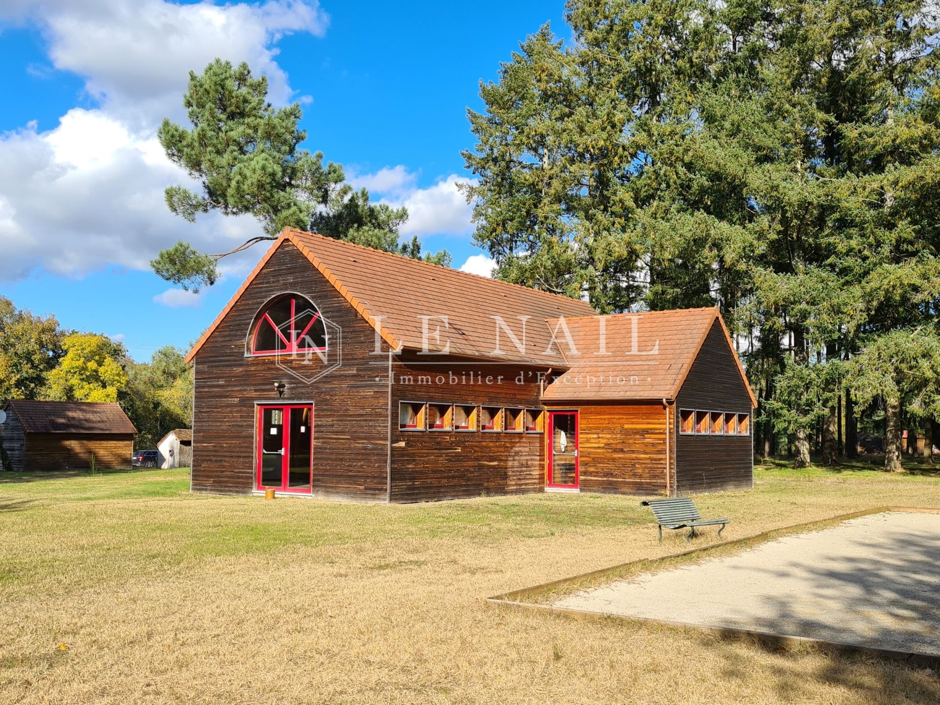 propriété 30 pièces en vente à CHAMBORD (41250)