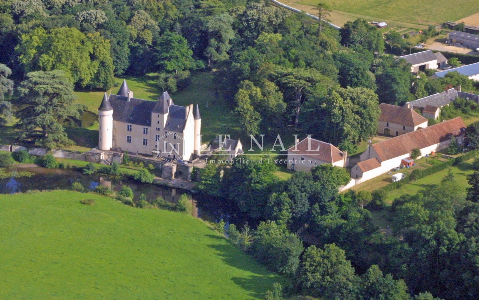 château 17 pièces en vente à LE BLANC (36300)