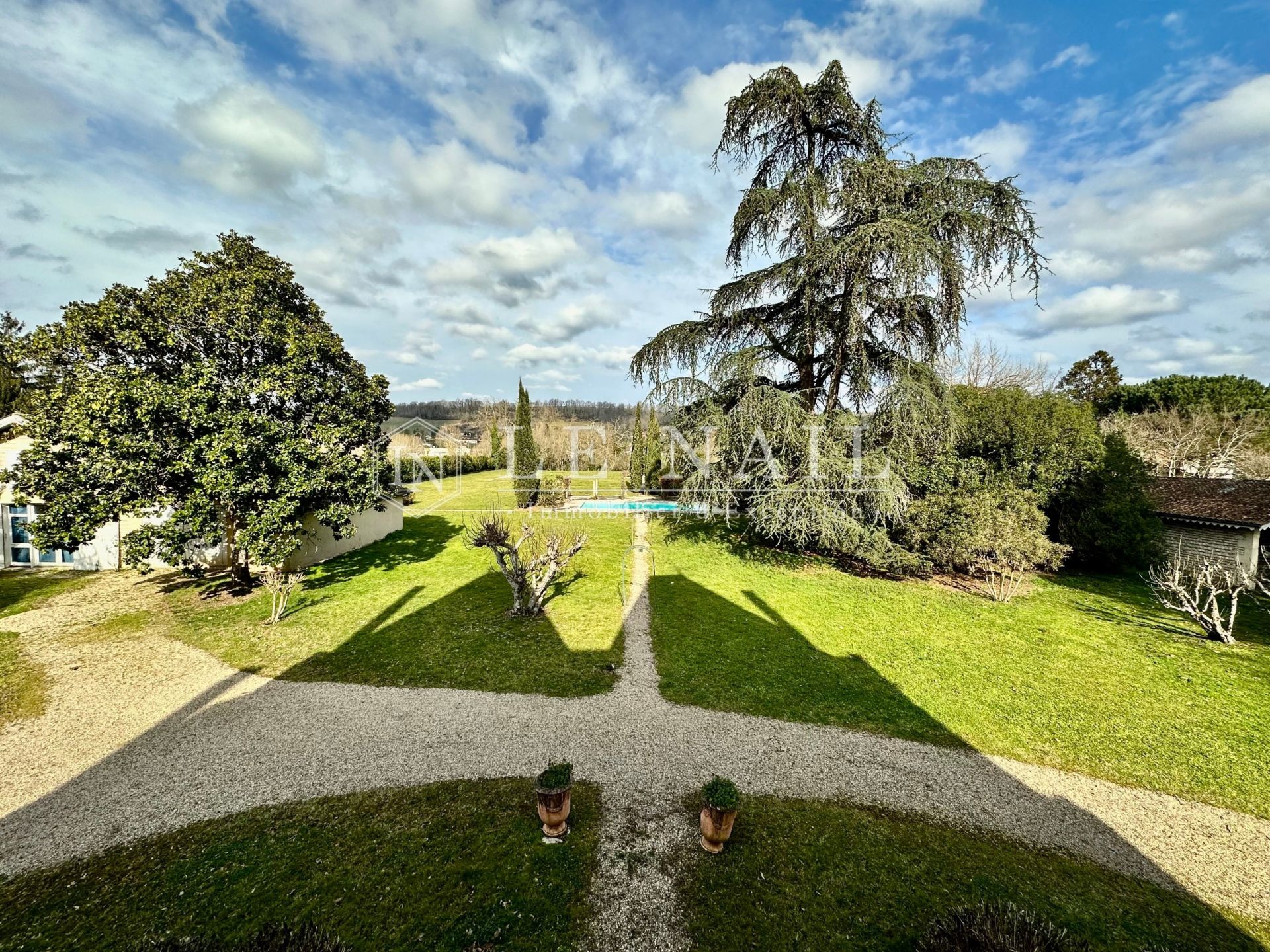 castle 14 rooms for sale on PINEUILH (33220)