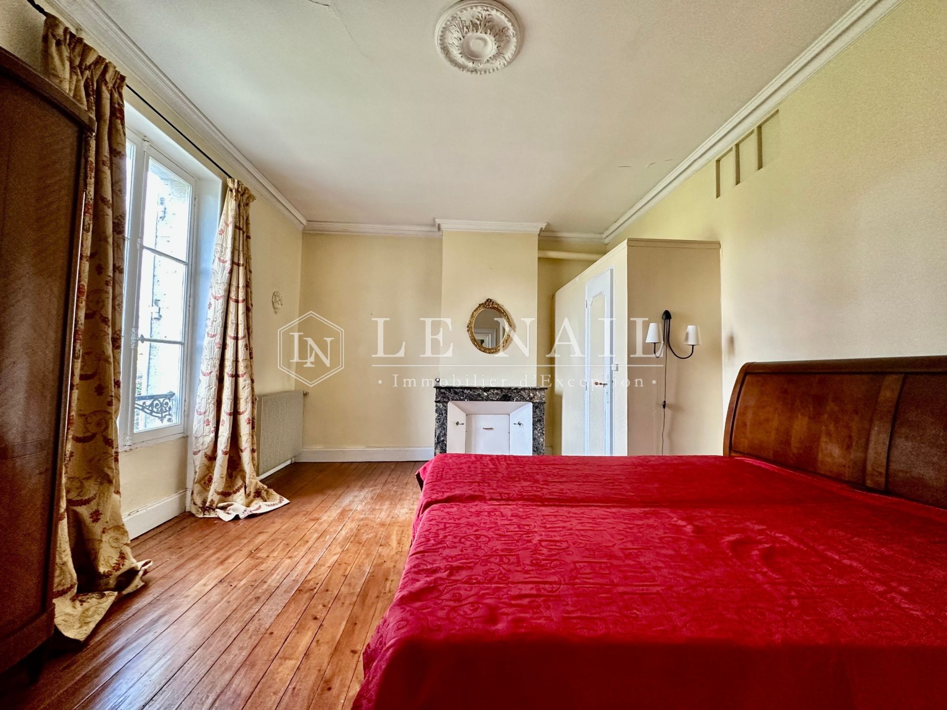 castle 14 rooms for sale on PINEUILH (33220)