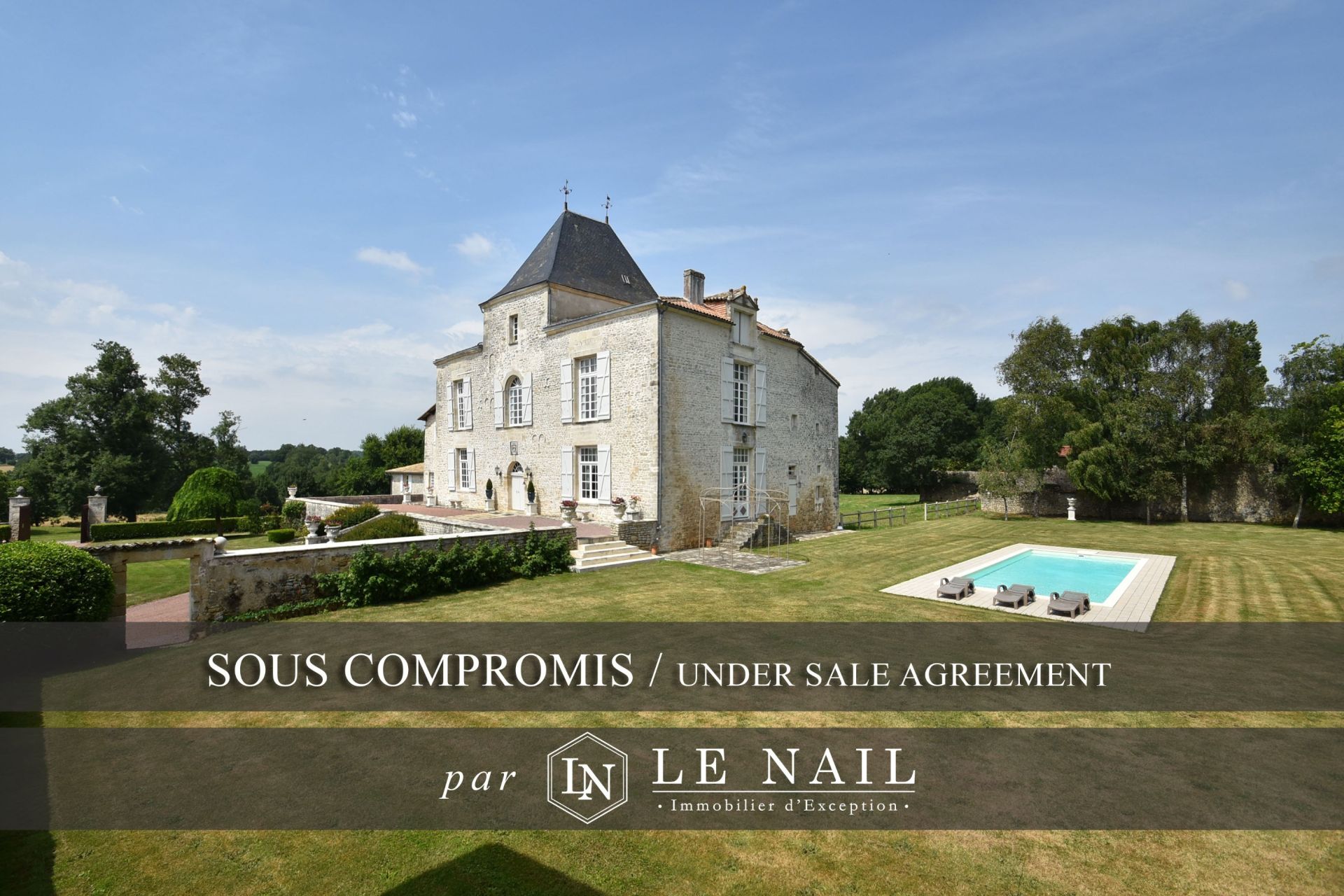 castle 11 rooms for sale on Niort (79000)