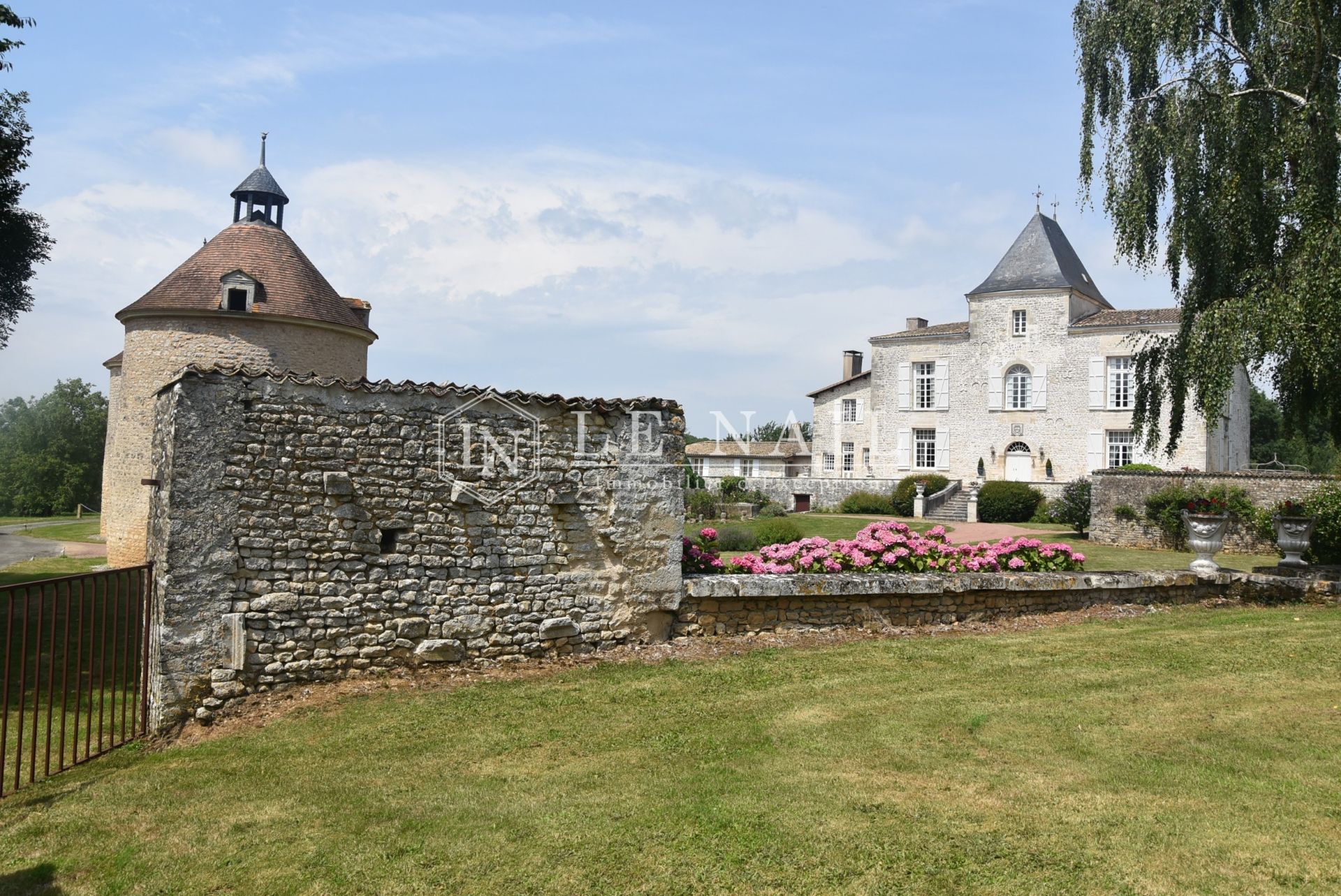 château 11 pièces en vente à Niort (79000)