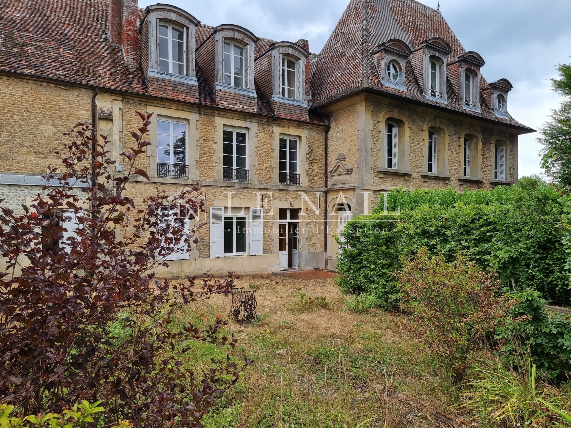 castle 30 rooms for sale on ST PIERRE SUR DIVES (14170)