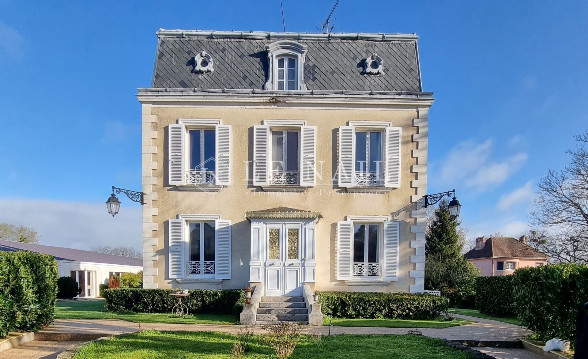 house 9 rooms for sale on ALENCON (61000)