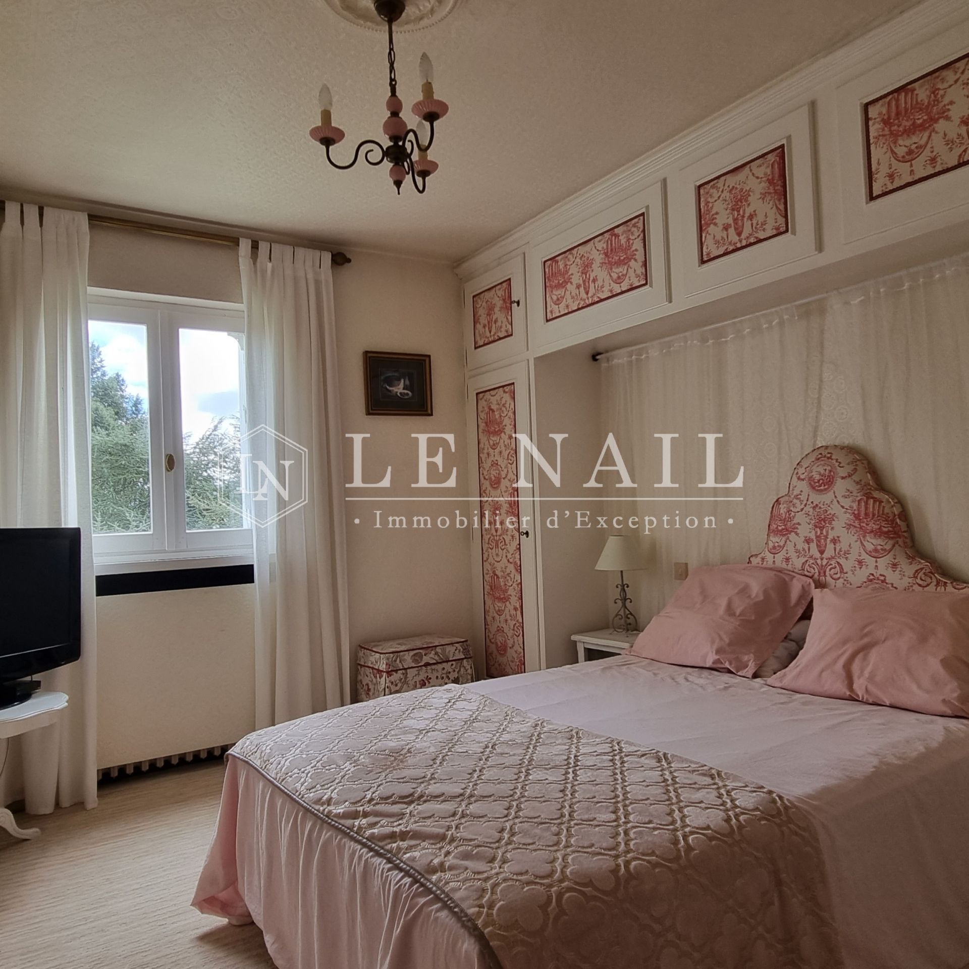 house 9 rooms for sale on ALENCON (61000)