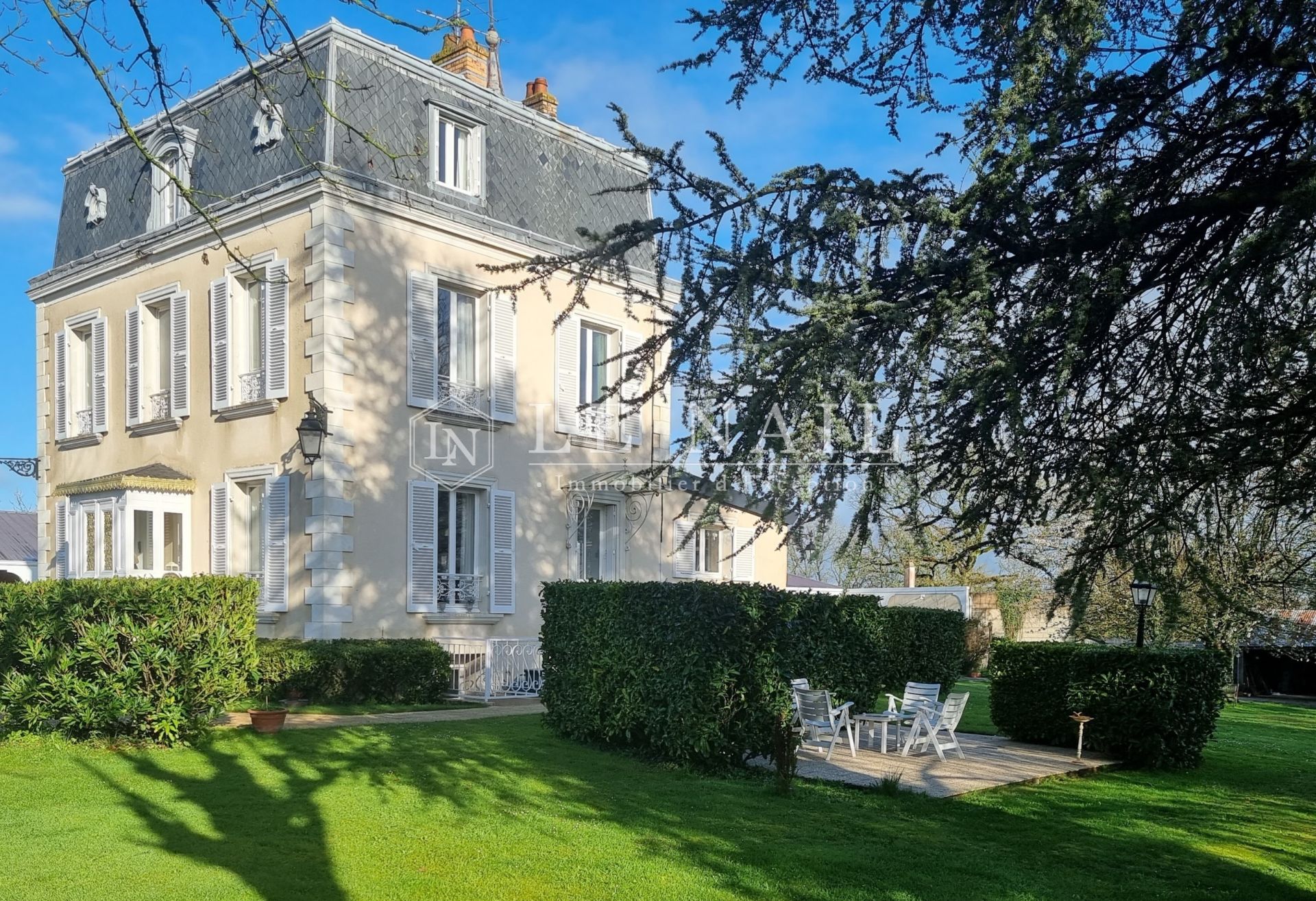 house 9 rooms for sale on ALENCON (61000)