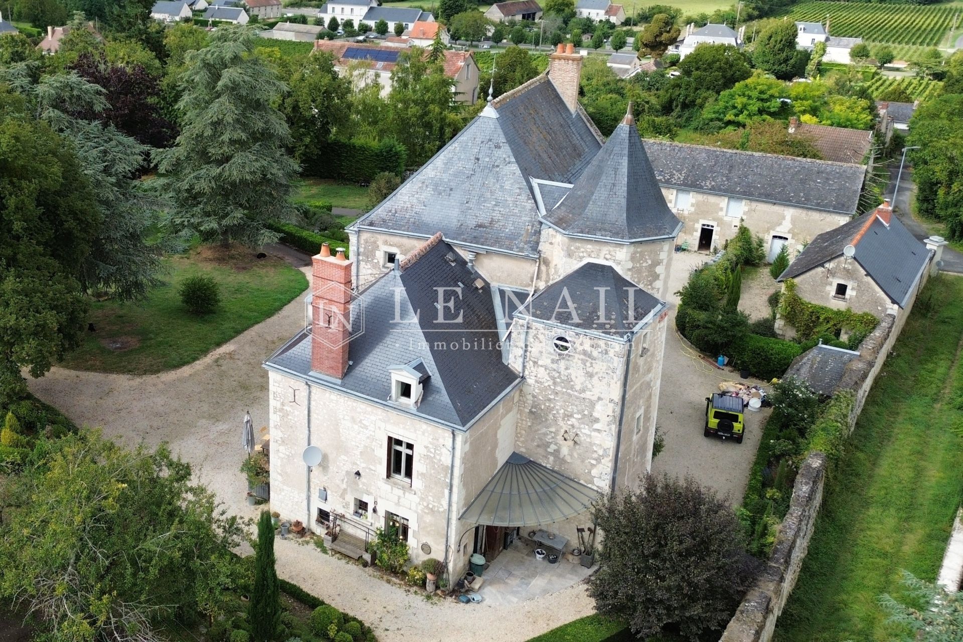 château 8 pièces en vente à CHINON (37500)