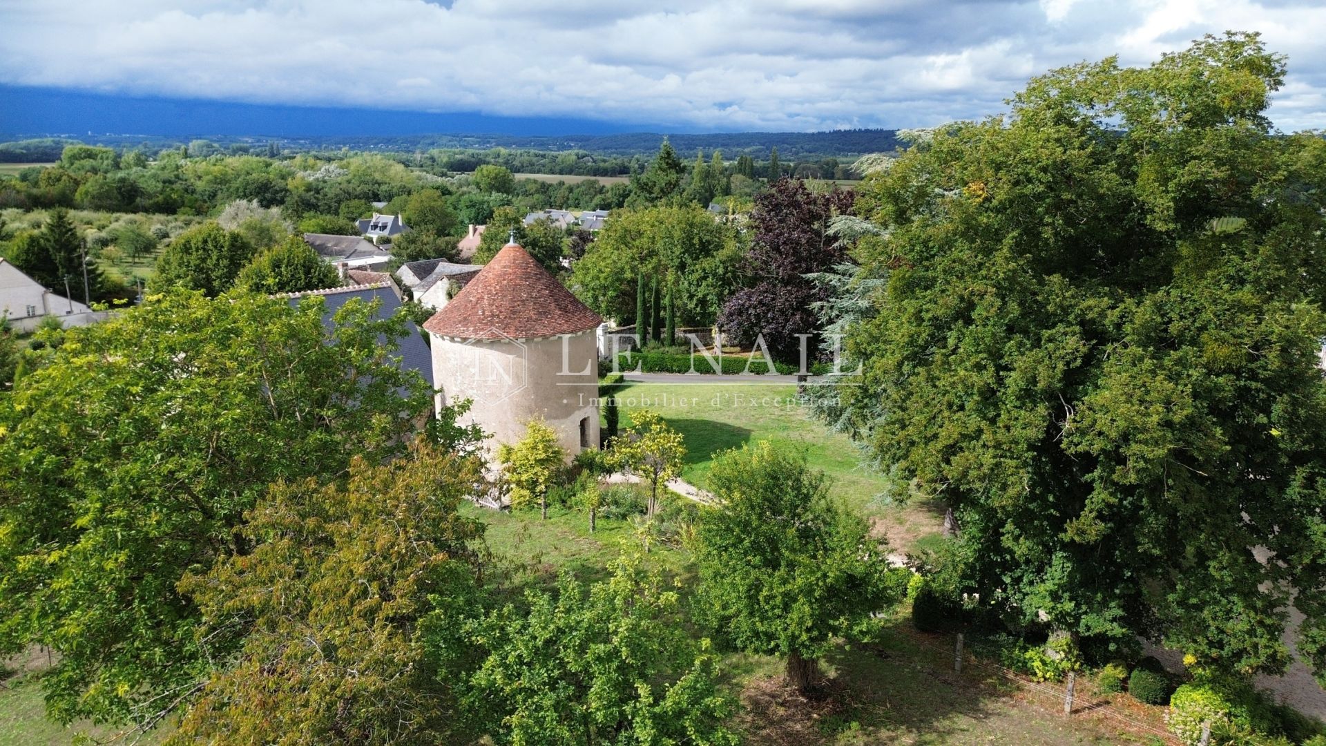 château 8 pièces en vente à CHINON (37500)