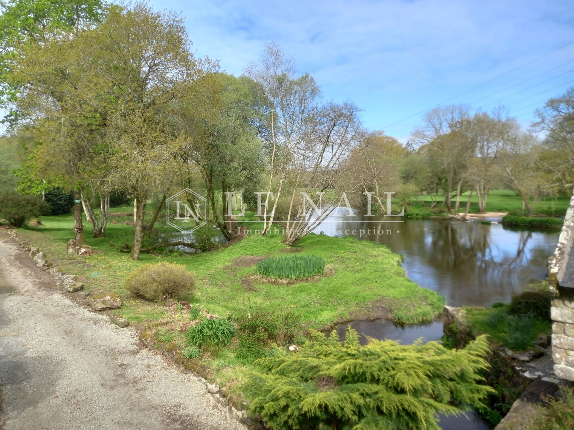 mill 5 rooms for sale on QUIMPERLE (29300)