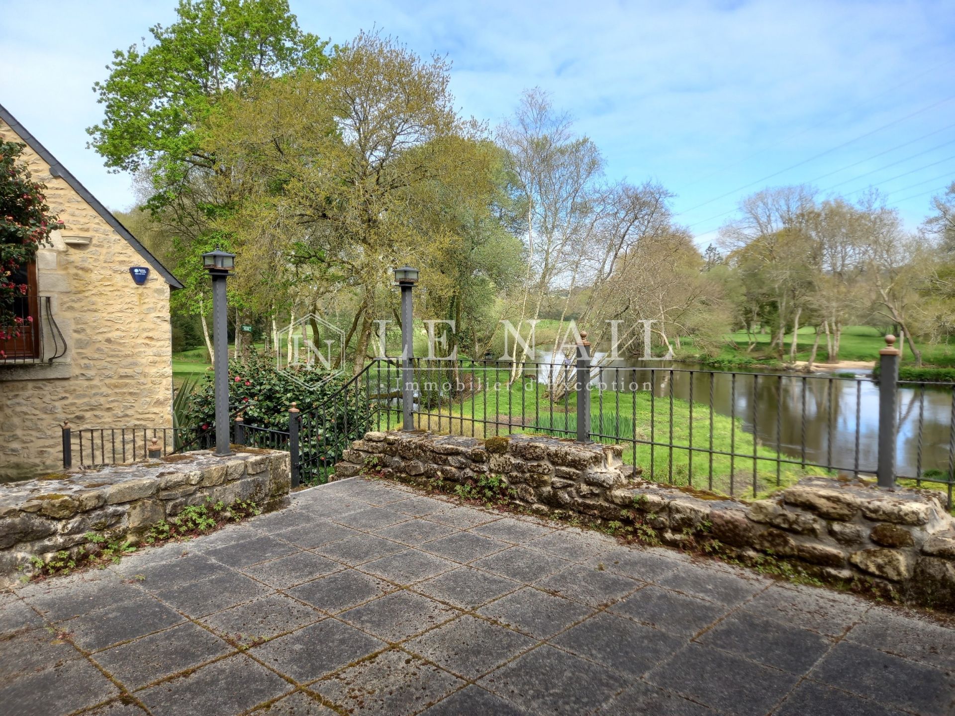 mill 5 rooms for sale on QUIMPERLE (29300)