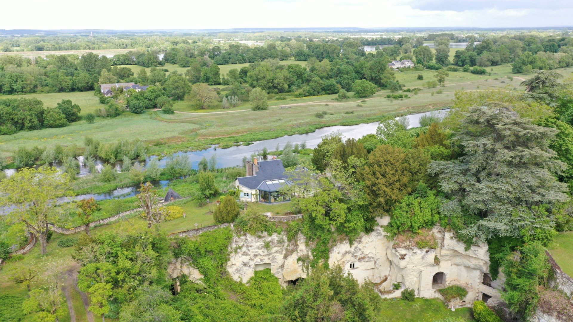 maison 10 pièces en vente à SAUMUR (49400)