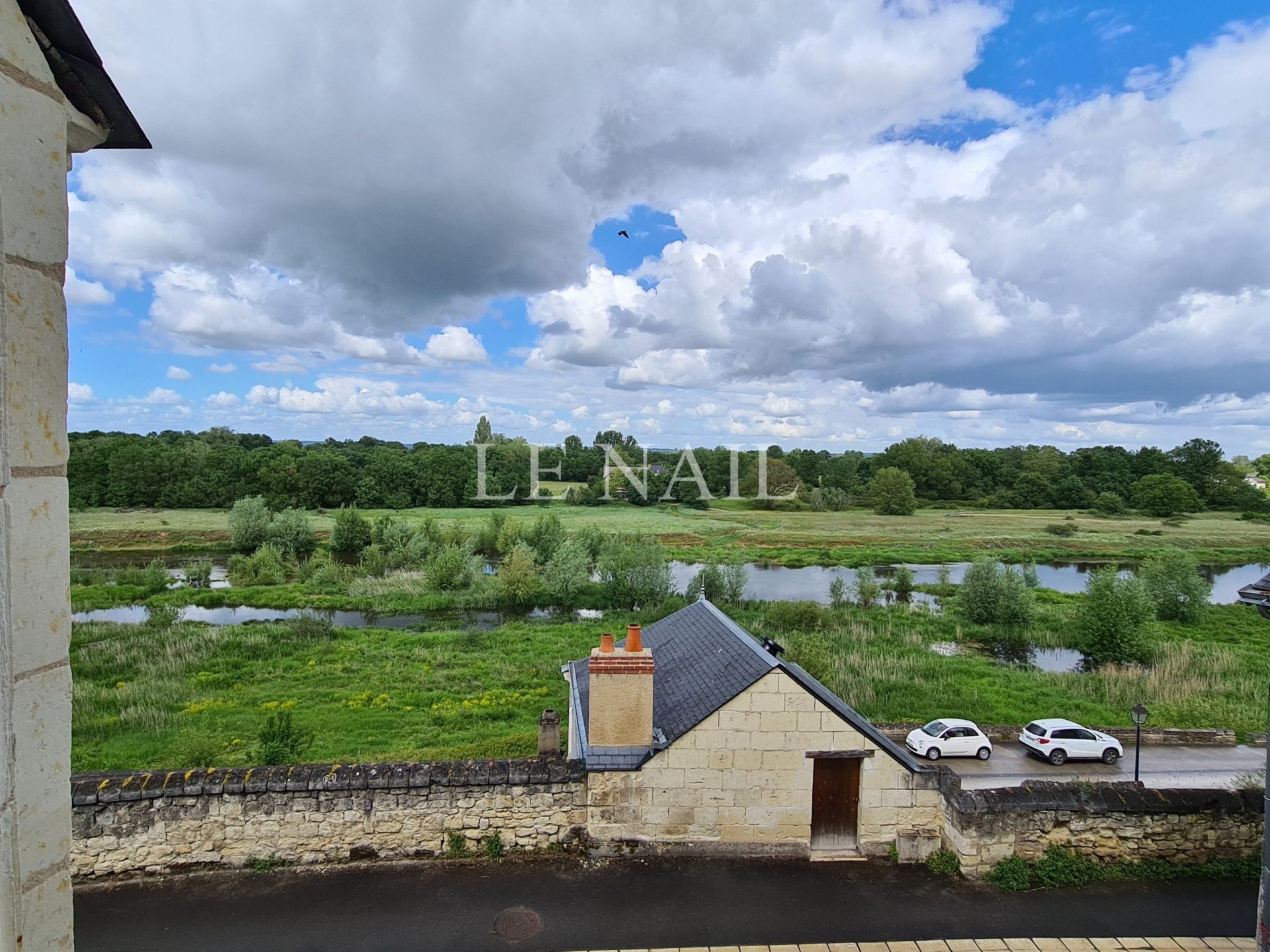maison 10 pièces en vente à SAUMUR (49400)