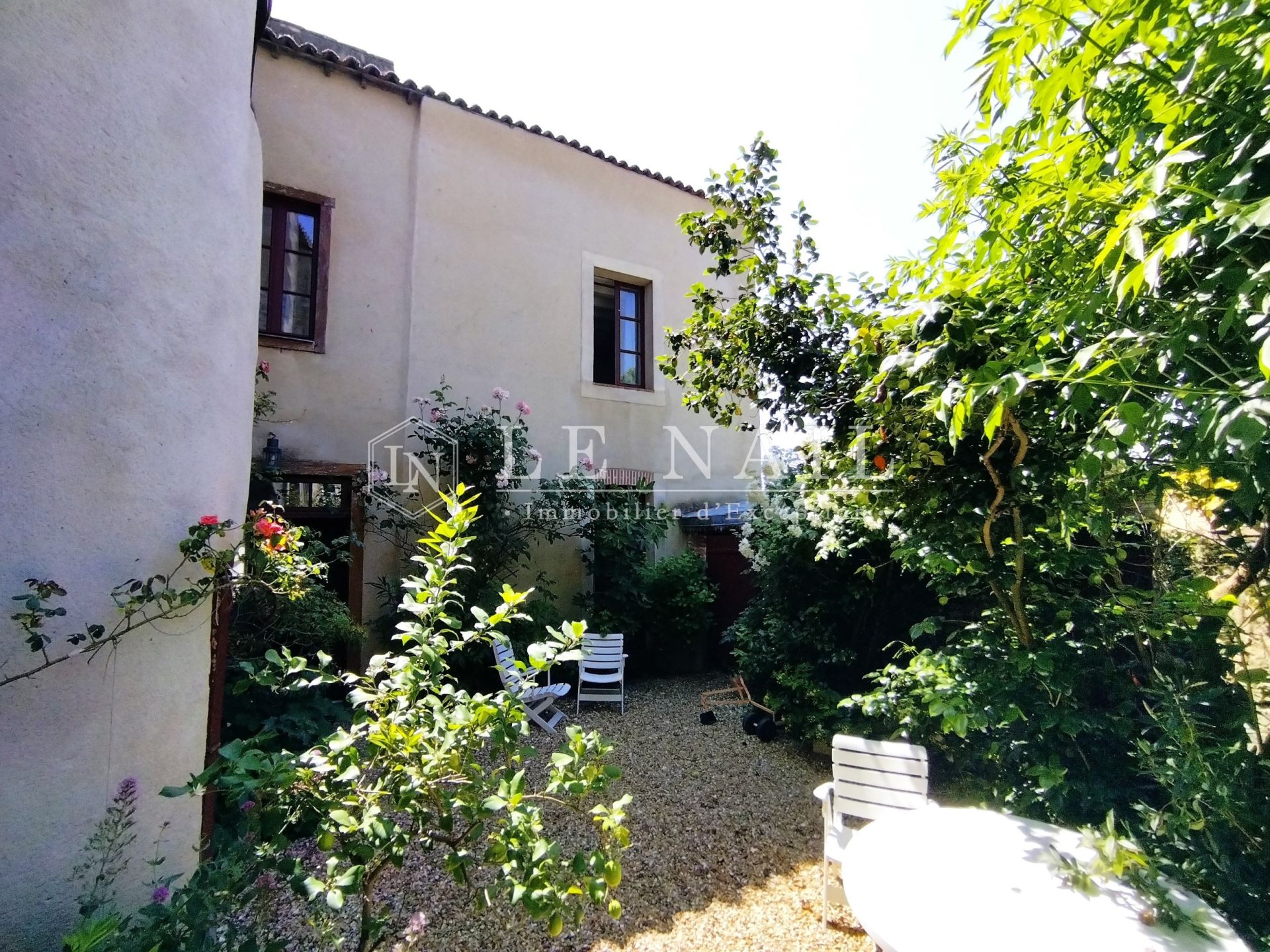 house 16 rooms for sale on CHOLET (49300)