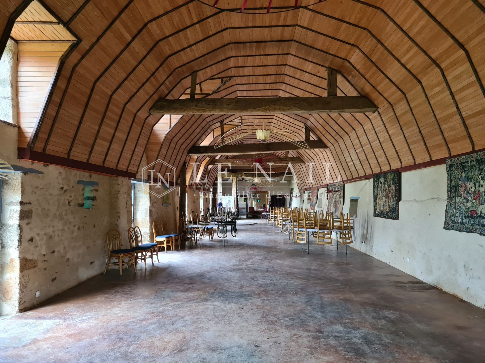 manoir 8 pièces en vente à MAYENNE (53100)